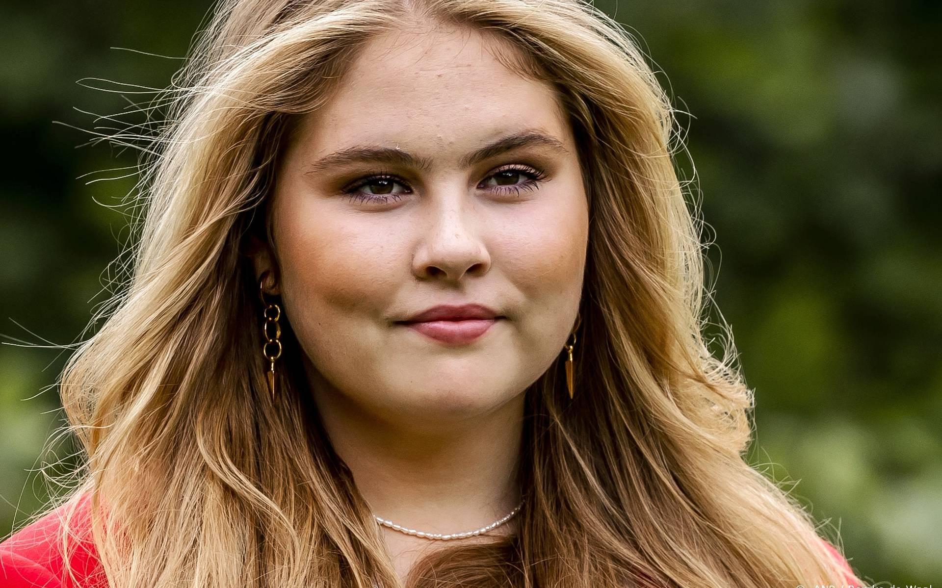 Amalia geeft inkijkje in haar leven in boek van Claudia De Breij
