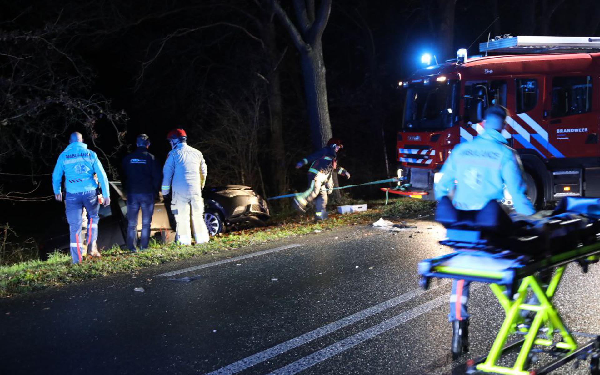 Twee Gewonden Bij Frontale Botsing Op N368 Bij Vlagtwedde. Weg ...