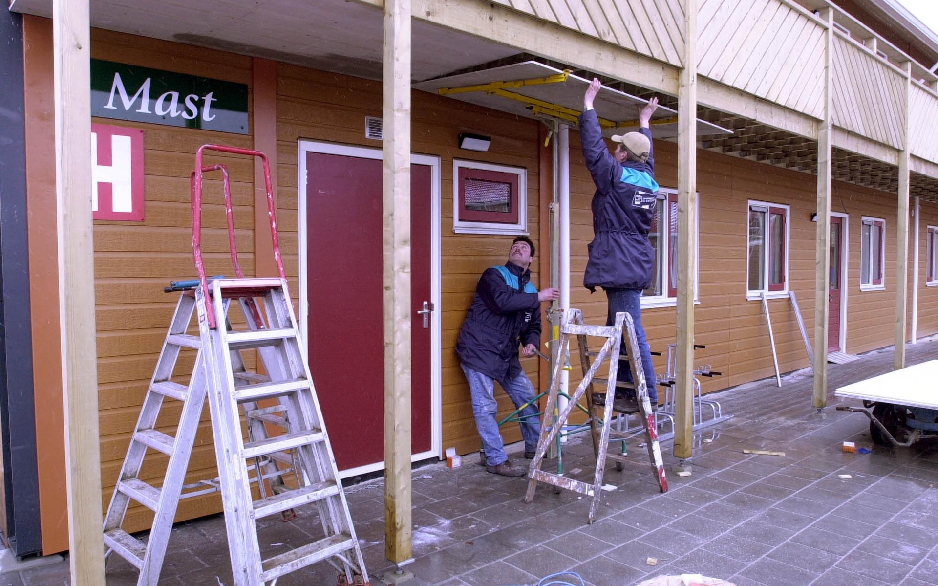 Het azc in Pekela. FOTO ARCHIEF DVHN