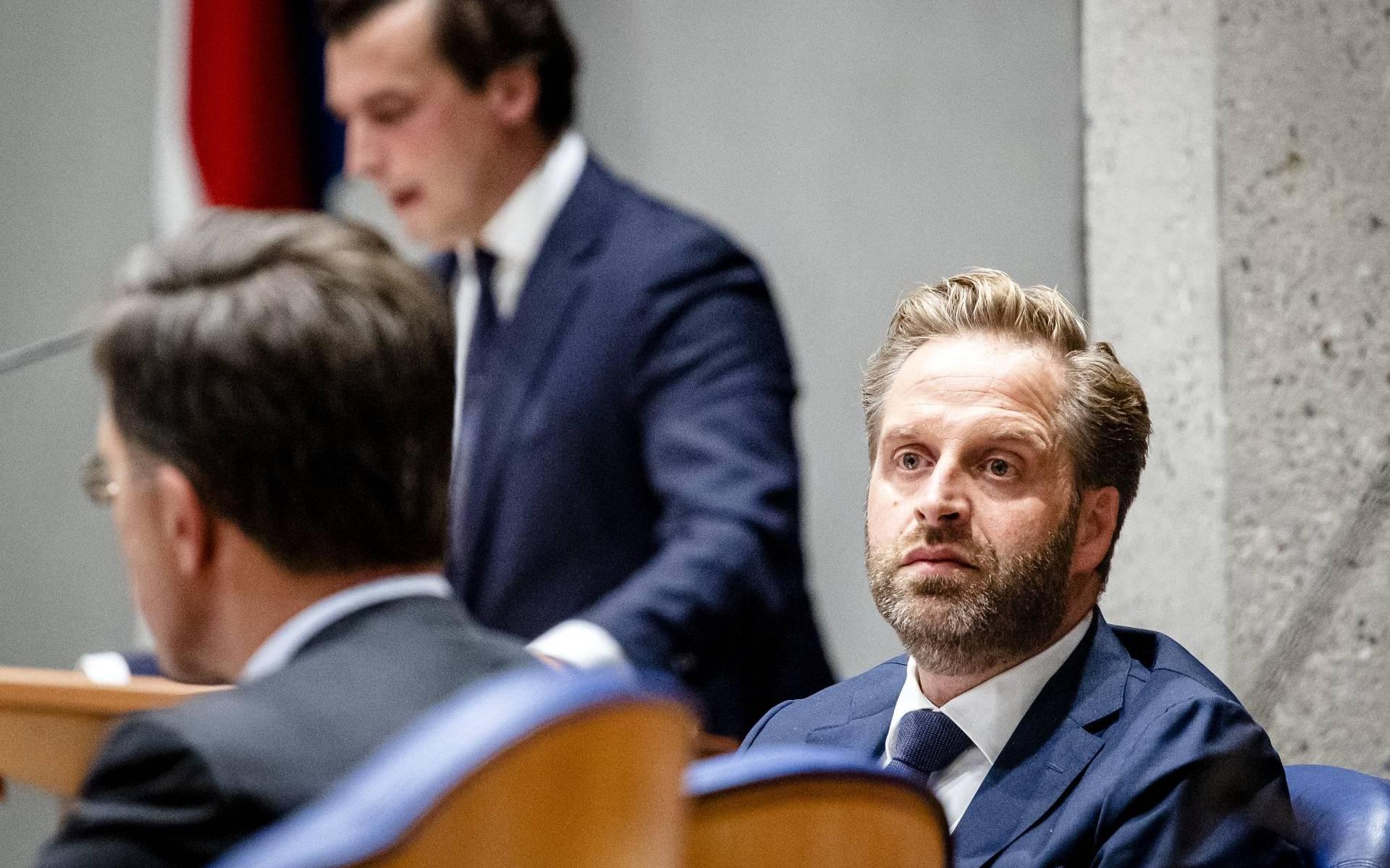 Minister Hugo de Jonge keerde Thierry Baudet de rug toe omdat zijn 'woorden het niet verdienen om be