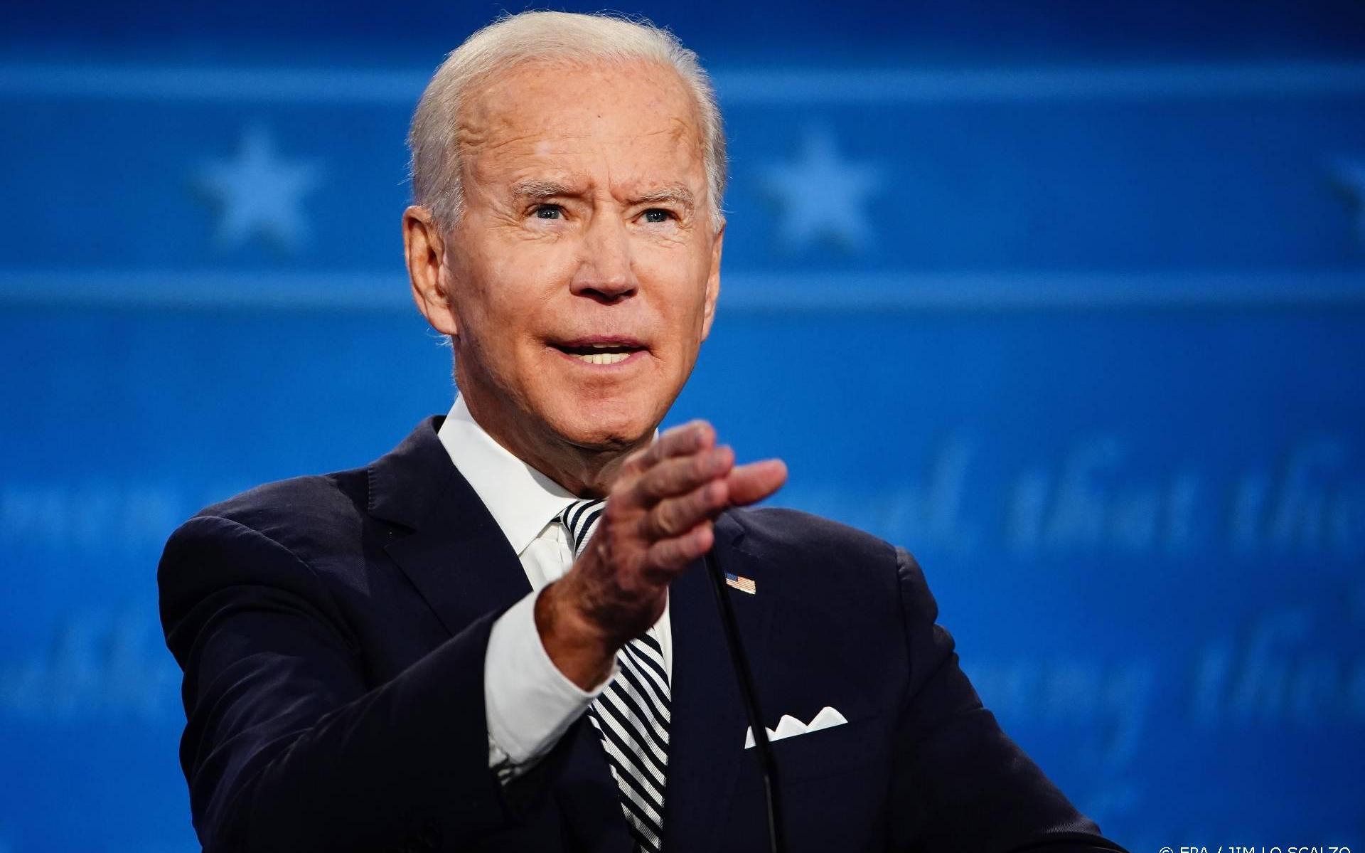 Omdat Trump debat weigert, houdt rivaal Biden vragenuurtje