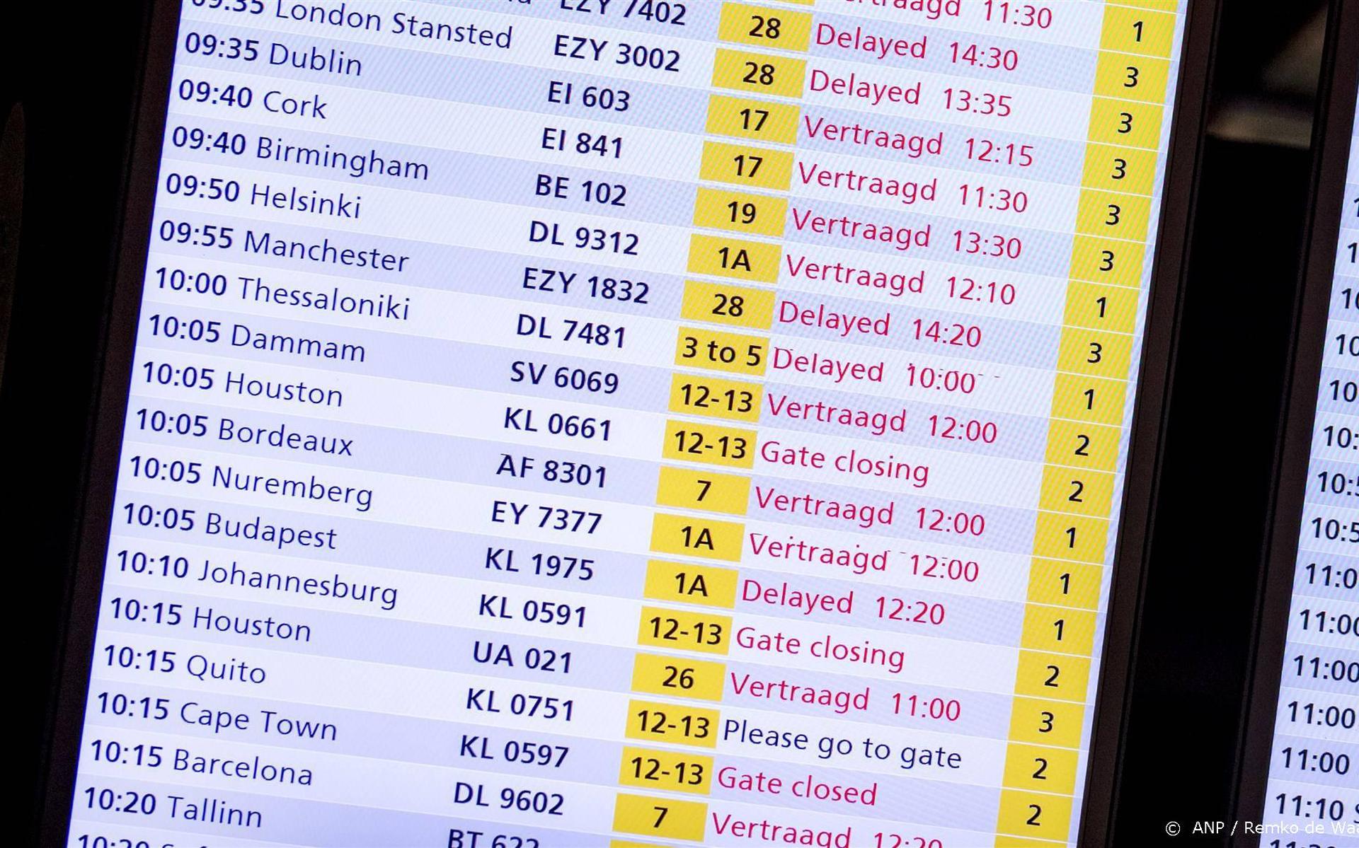 Ruim 300 Vluchten Geschrapt Op Schiphol Vanwege Noodweer - Dagblad Van ...