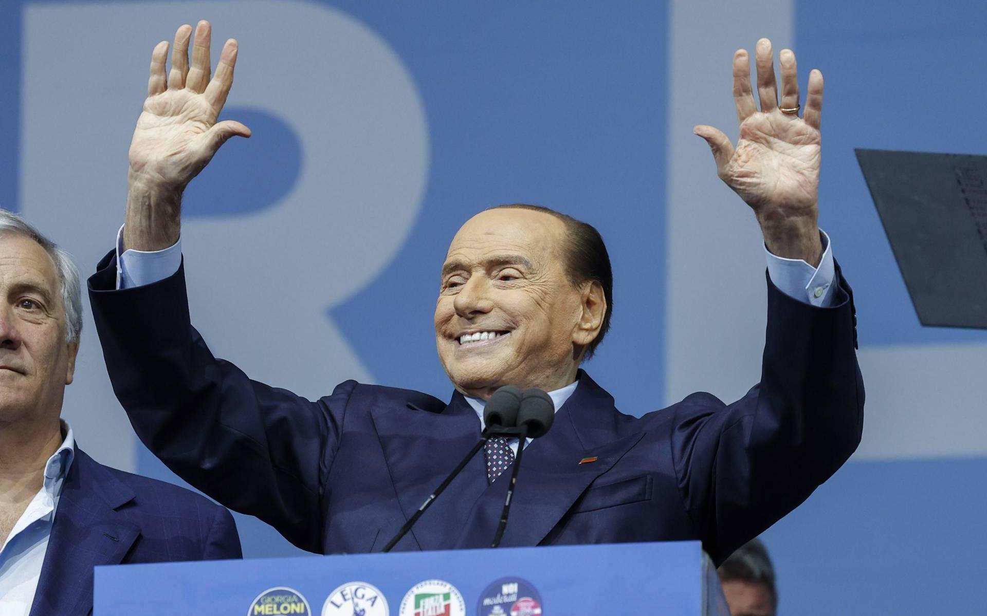 Berlusconi sta suscitando guai in Italia con la comprensione di Putin