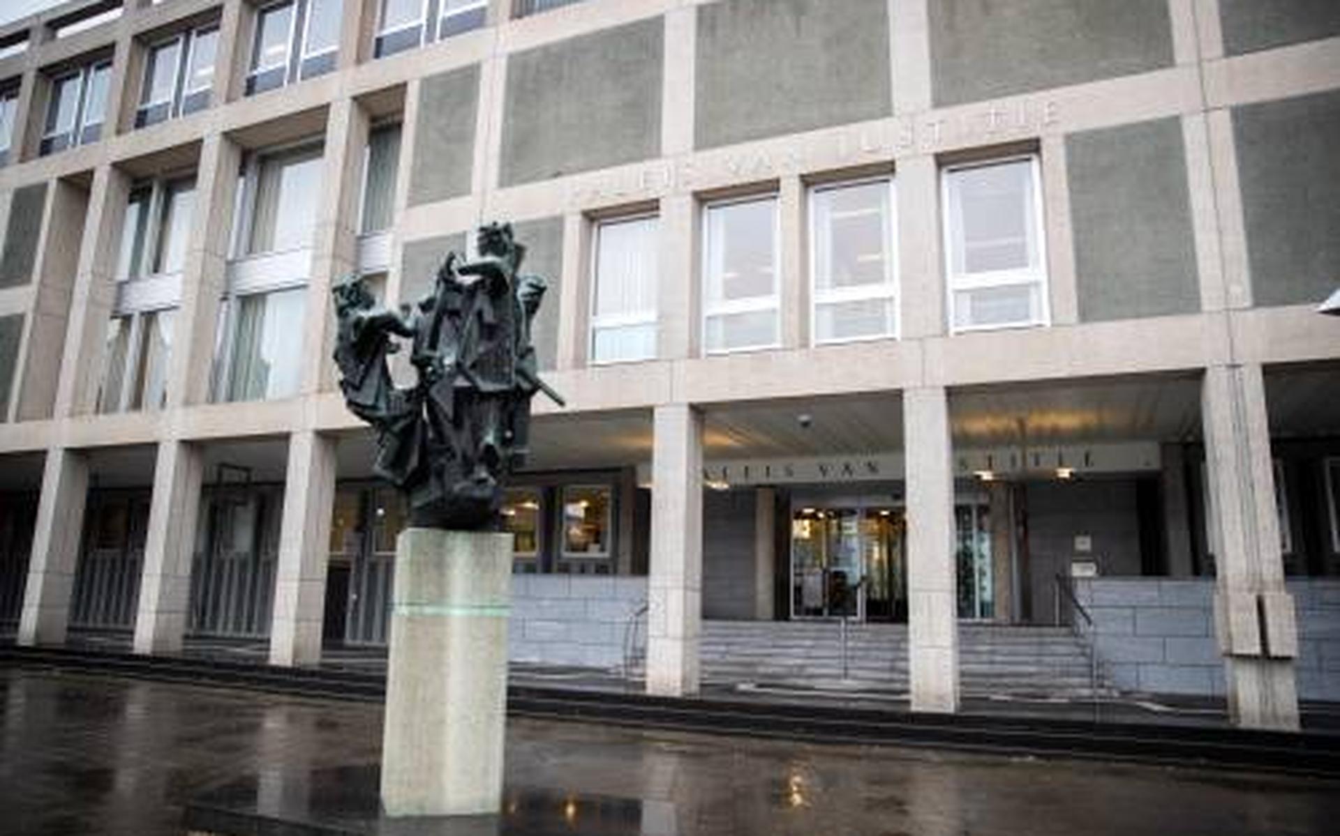 Michael P Dreigt Met Zelfmoord Dagblad Van Het Noorden