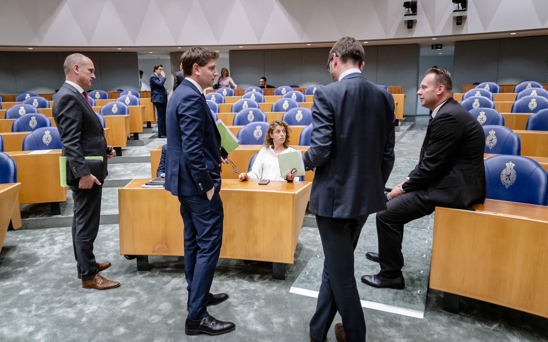 Coalitiepartijen praten donderdag bij, onder meer over koopkracht - Dagblad van het Noorden