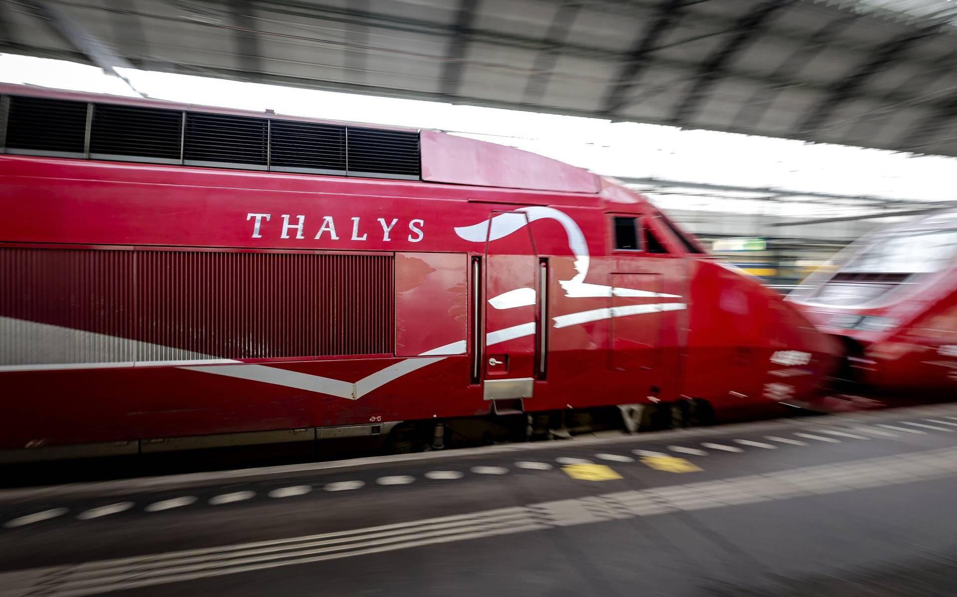 Honderden reizigers brengen nacht door in gestrande Thalys - Dagblad van het Noorden