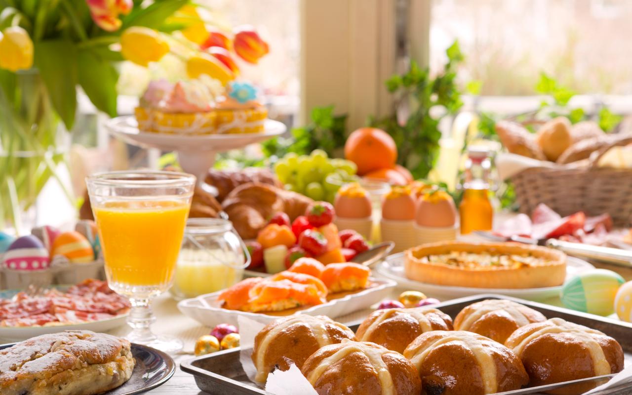 Moederdag is culinair nog niet de meest spannende feestdag. Maar wat begon met een ontbijt op bed met croissant- en beschuit mondt steeds vaker uit in een brunch. Moederdag is culinair nog niet de meest spannende feestdag. Maar wat begon met een ontbijt op bed met croissant- en beschuit mondt steeds vaker uit in een brunch.