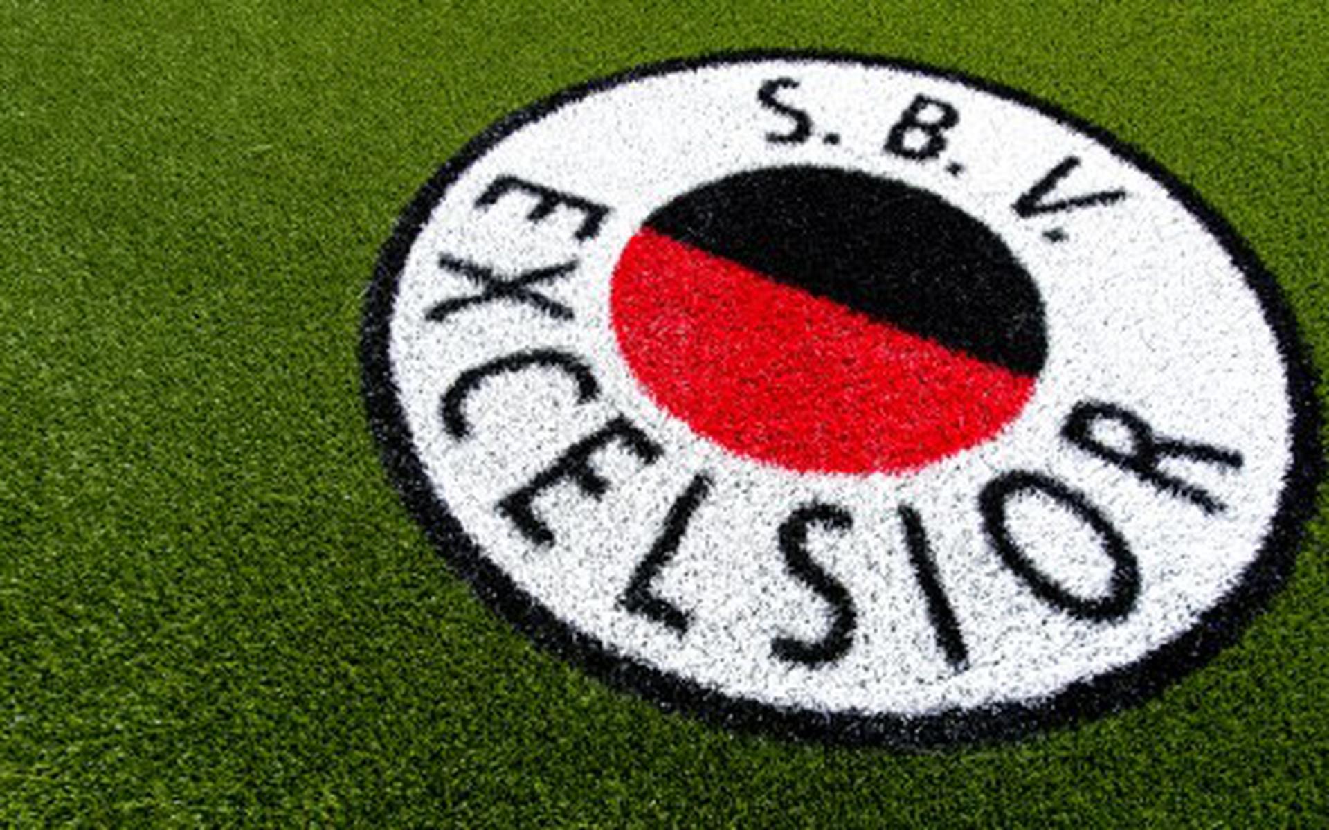 Spelers Excelsior Met Regenboogveters - Dagblad Van Het Noorden