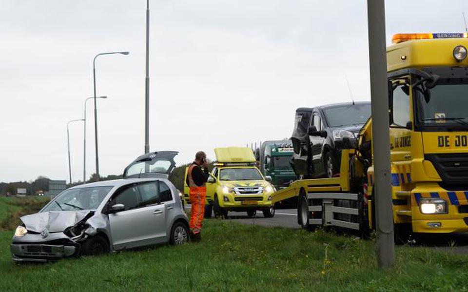 Automobilist gewond na botsing op A28 tussen Veeningen en Zuidwolde.