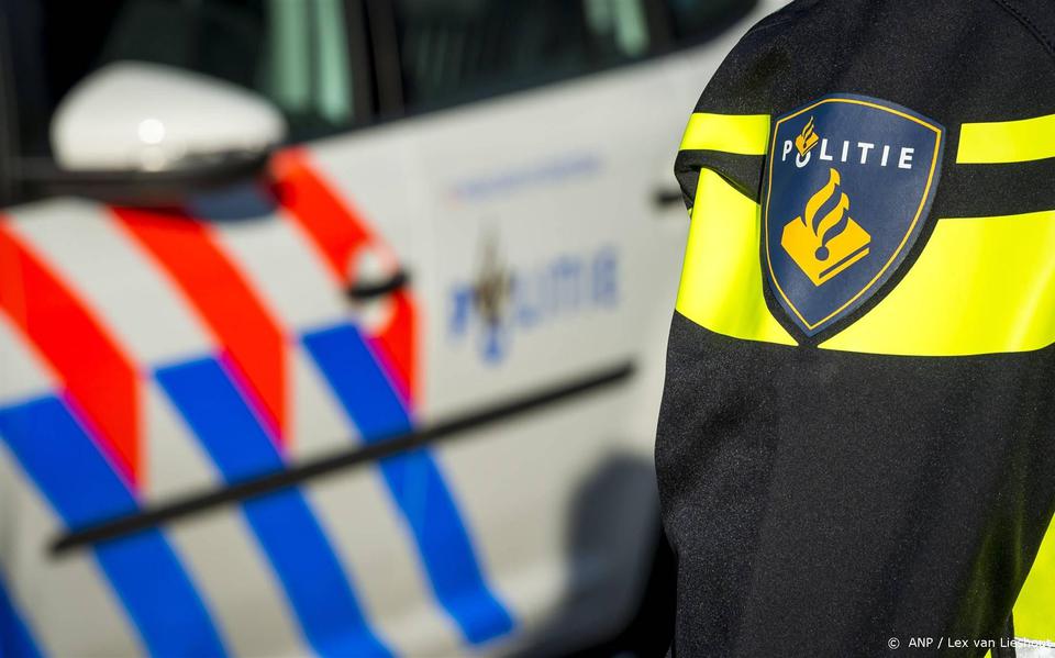 De burgerwacht in Ter Apel hield een man staande, die zou in shock zijn geraakt nadat hij snel bolletjes inslikte. 