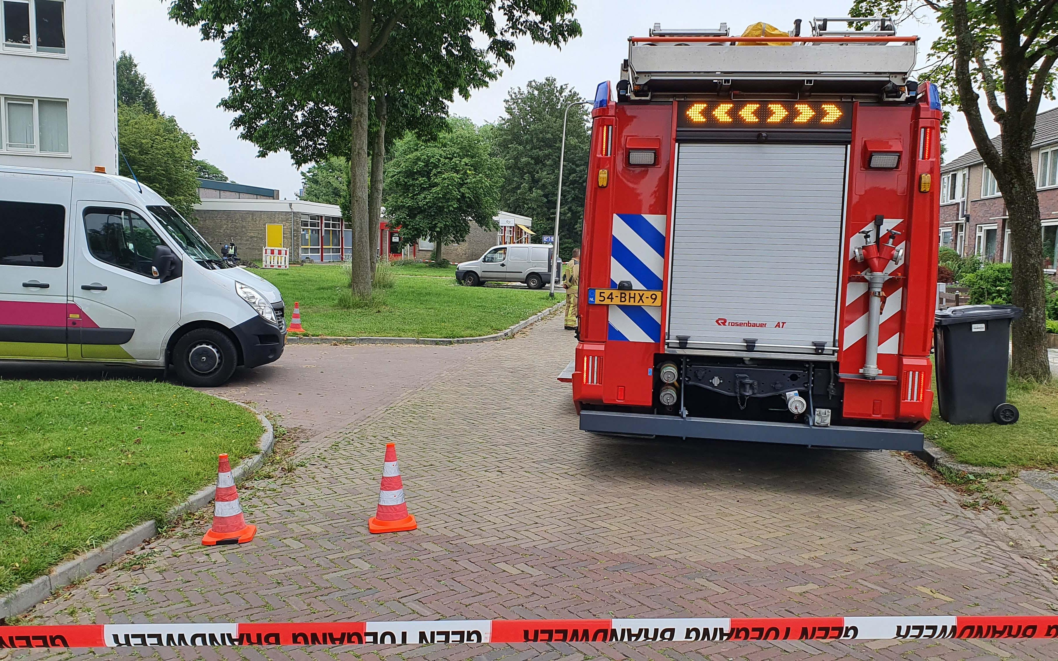 Gaslek in Dotterbloemstraat in Assen. Straat deels tijdelijk afgezet - Dagblad van het Noorden