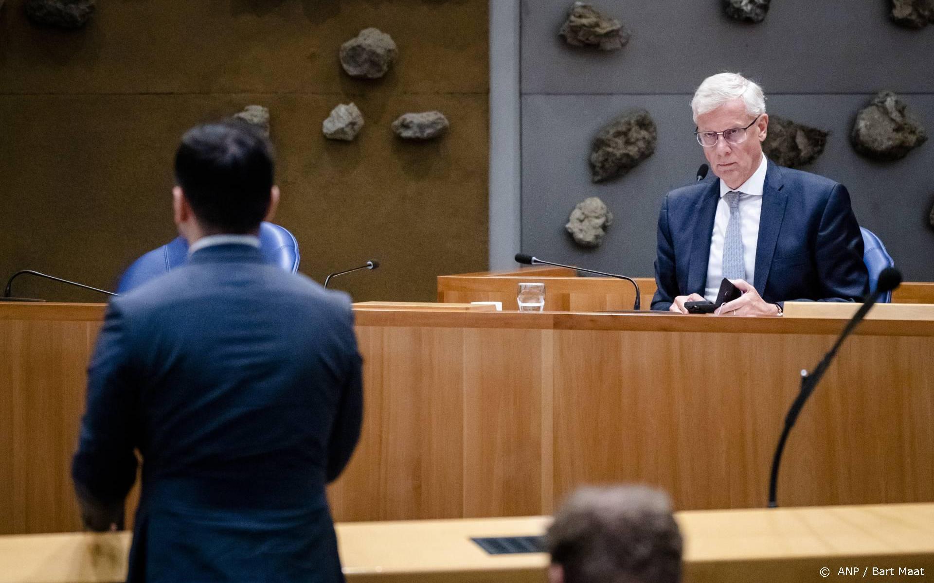 Van Rij Mist Reflectie Kamer Op Eigen Rol In Toeslagenschandaal ...