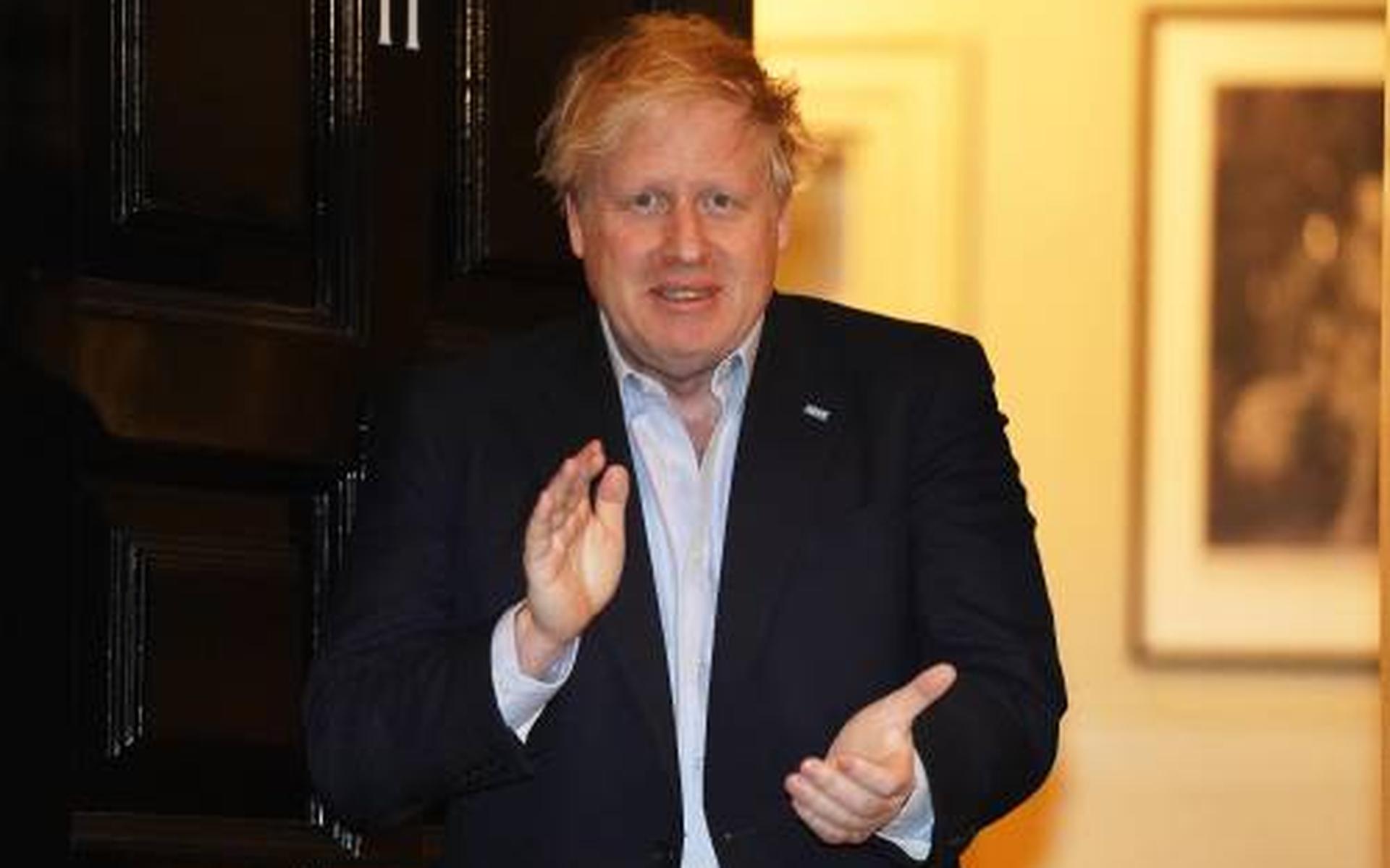 Johnson vraagt oppositie om medewerking in strijd tegen corona