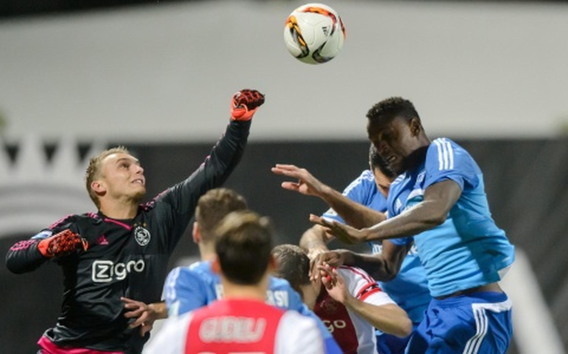 Ajax klopt HSV in Turkije
