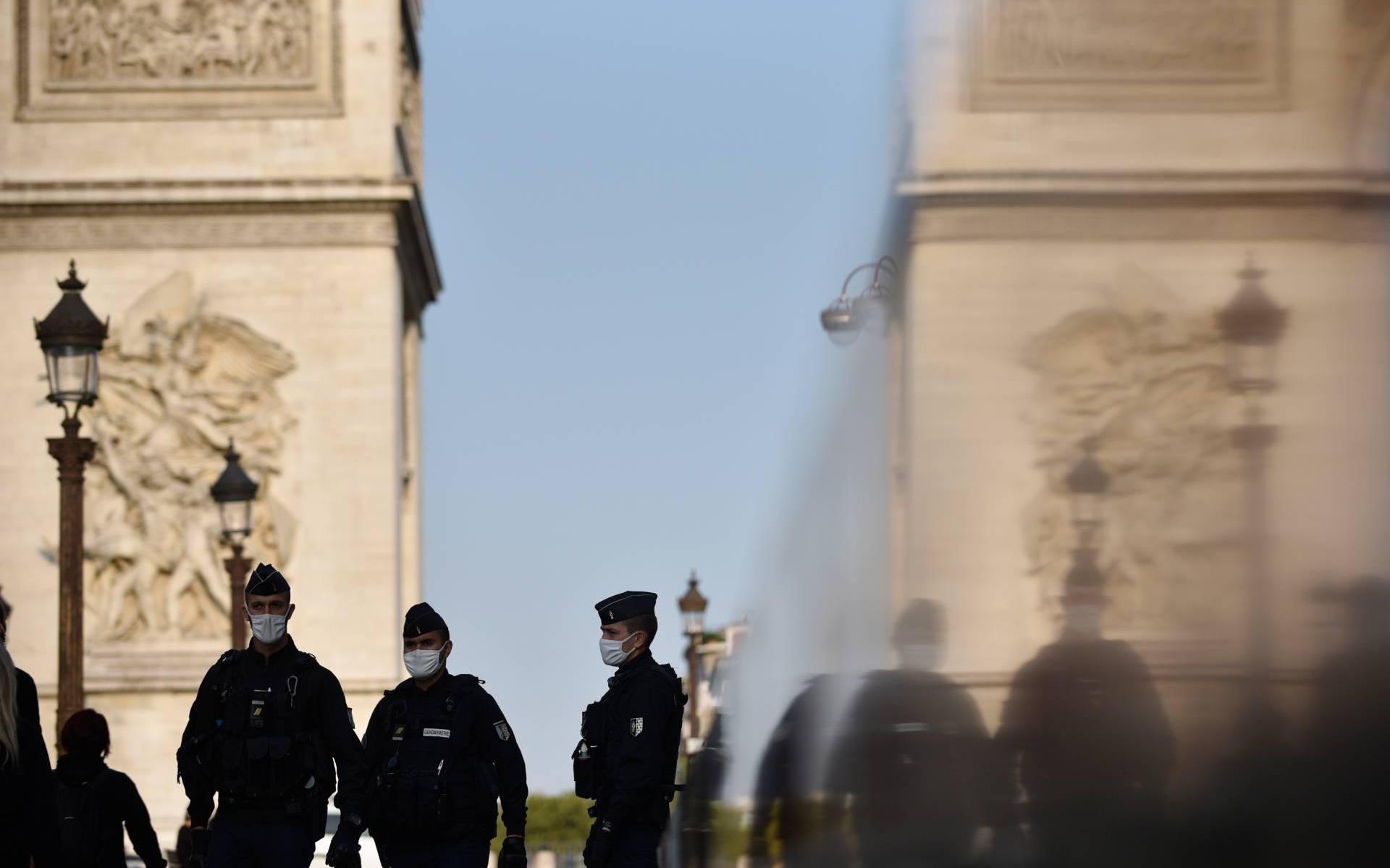 Omgeving Arc de Triomphe in Parijs afgezet vanwege bomalarm