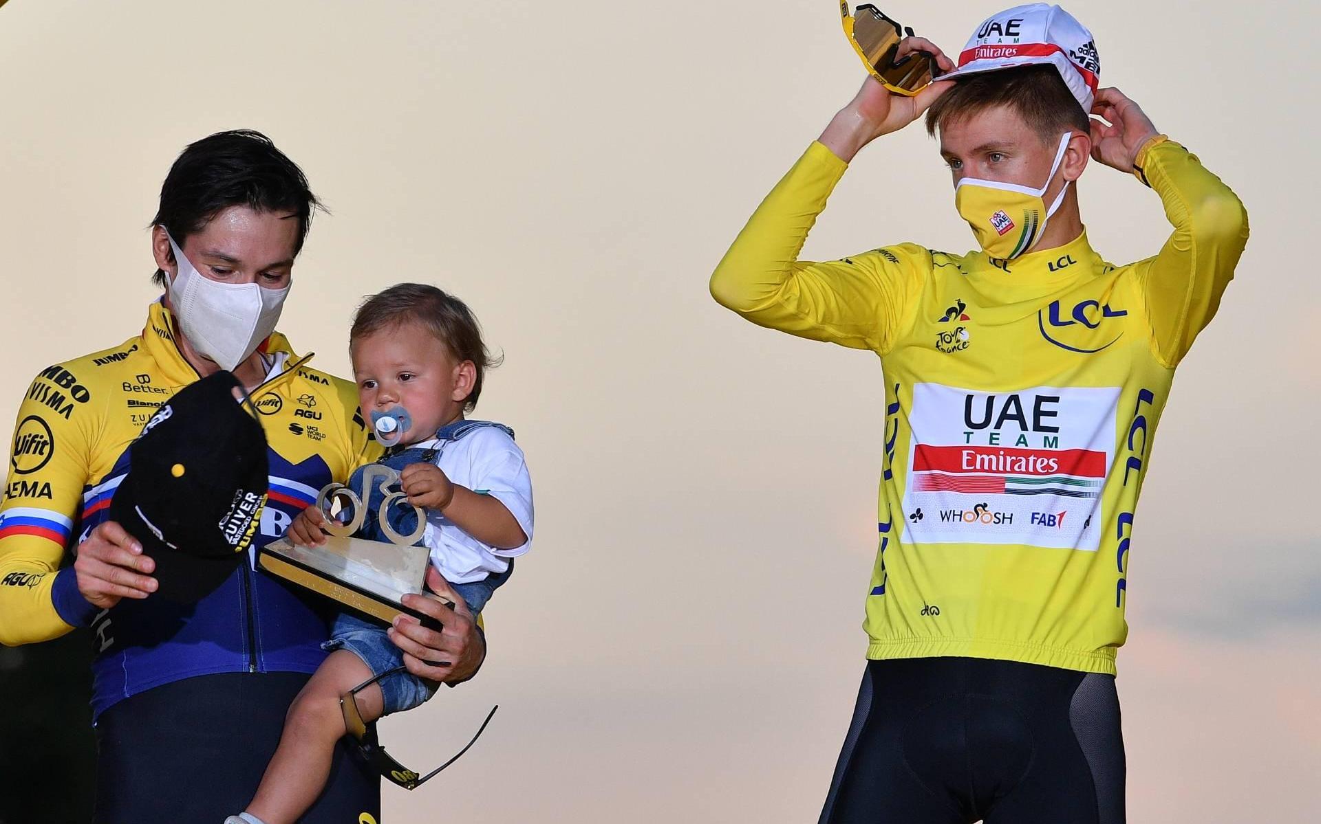 Tourwinnaar Pogacar afgebeeld op Burj Khalifa in Dubai