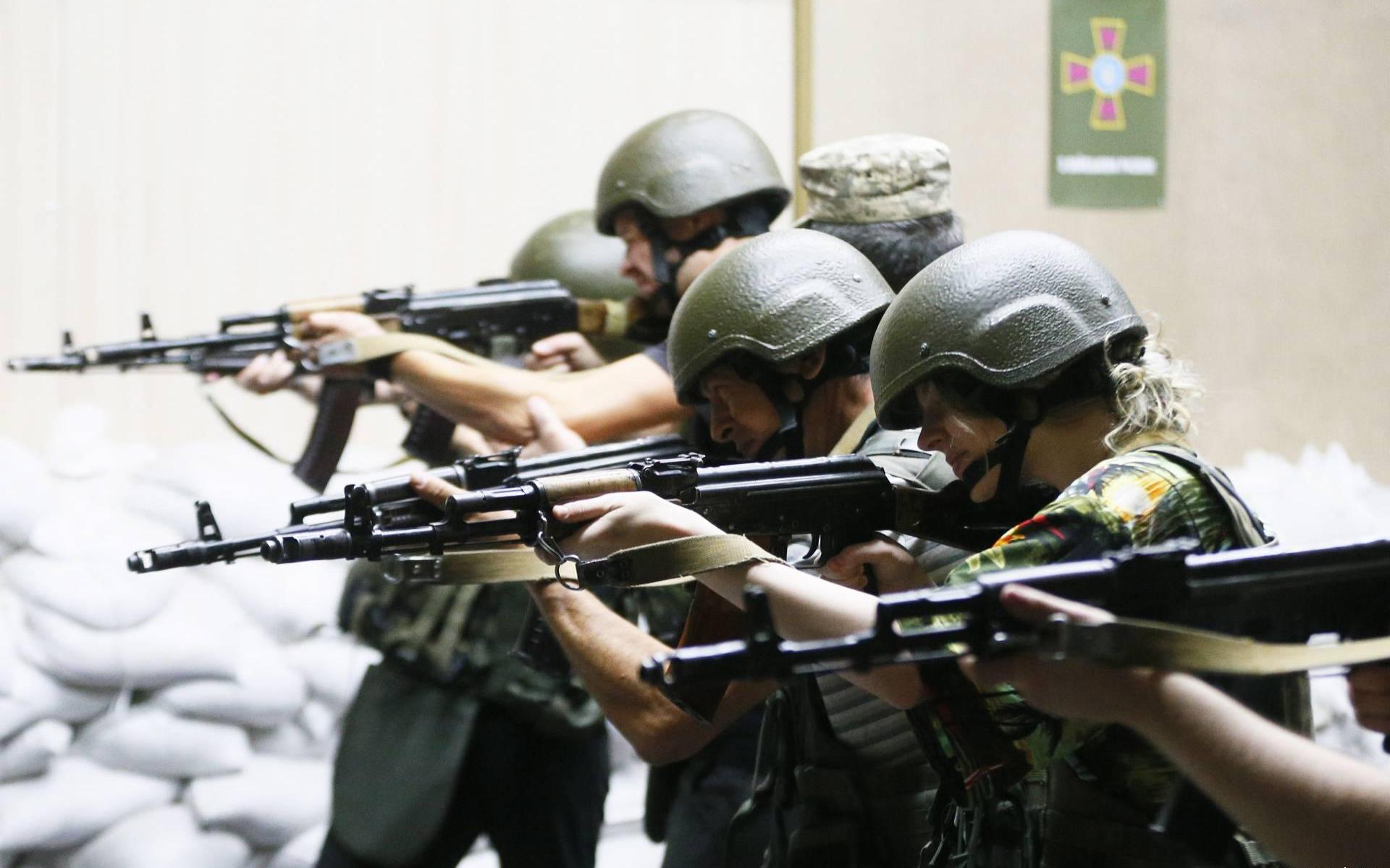 Eerste Oekraïense militairen beginnen aan training in Engeland - Dagblad van het Noorden