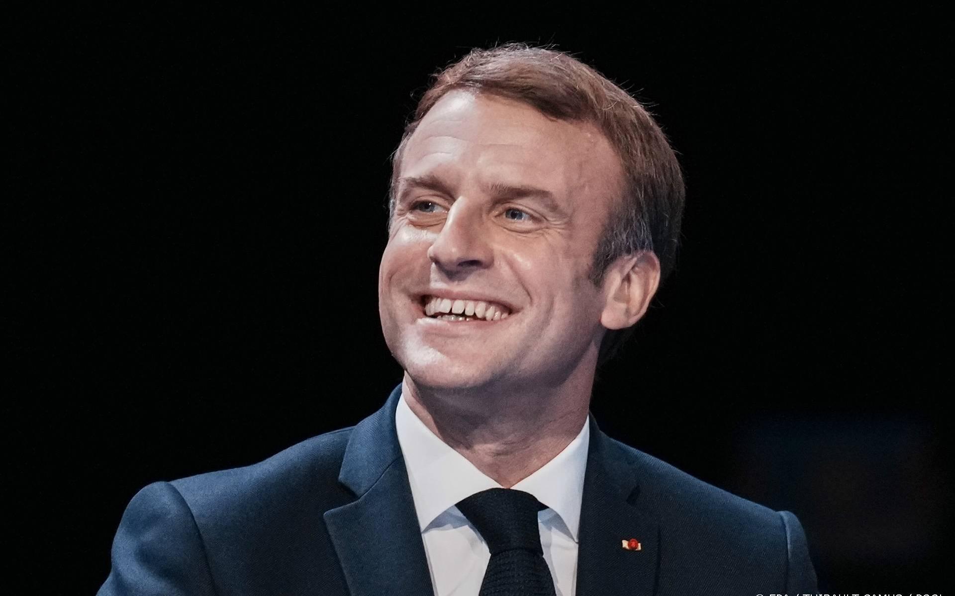 Franse president Macron krijgt boosterprik tegen coronavirus - Dagblad