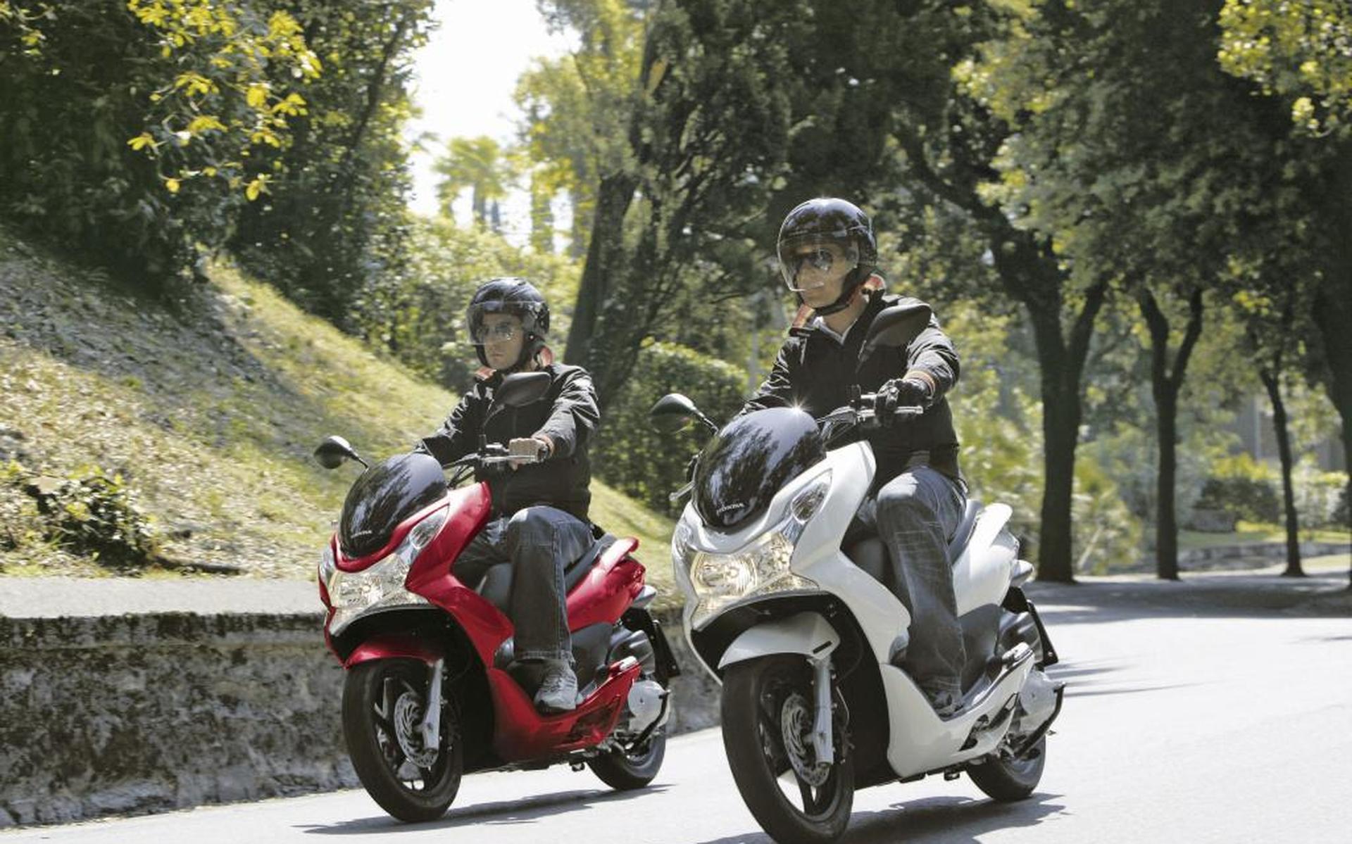 Honda PCX: kans voor lichte motorscooter - Dagblad van het Noorden