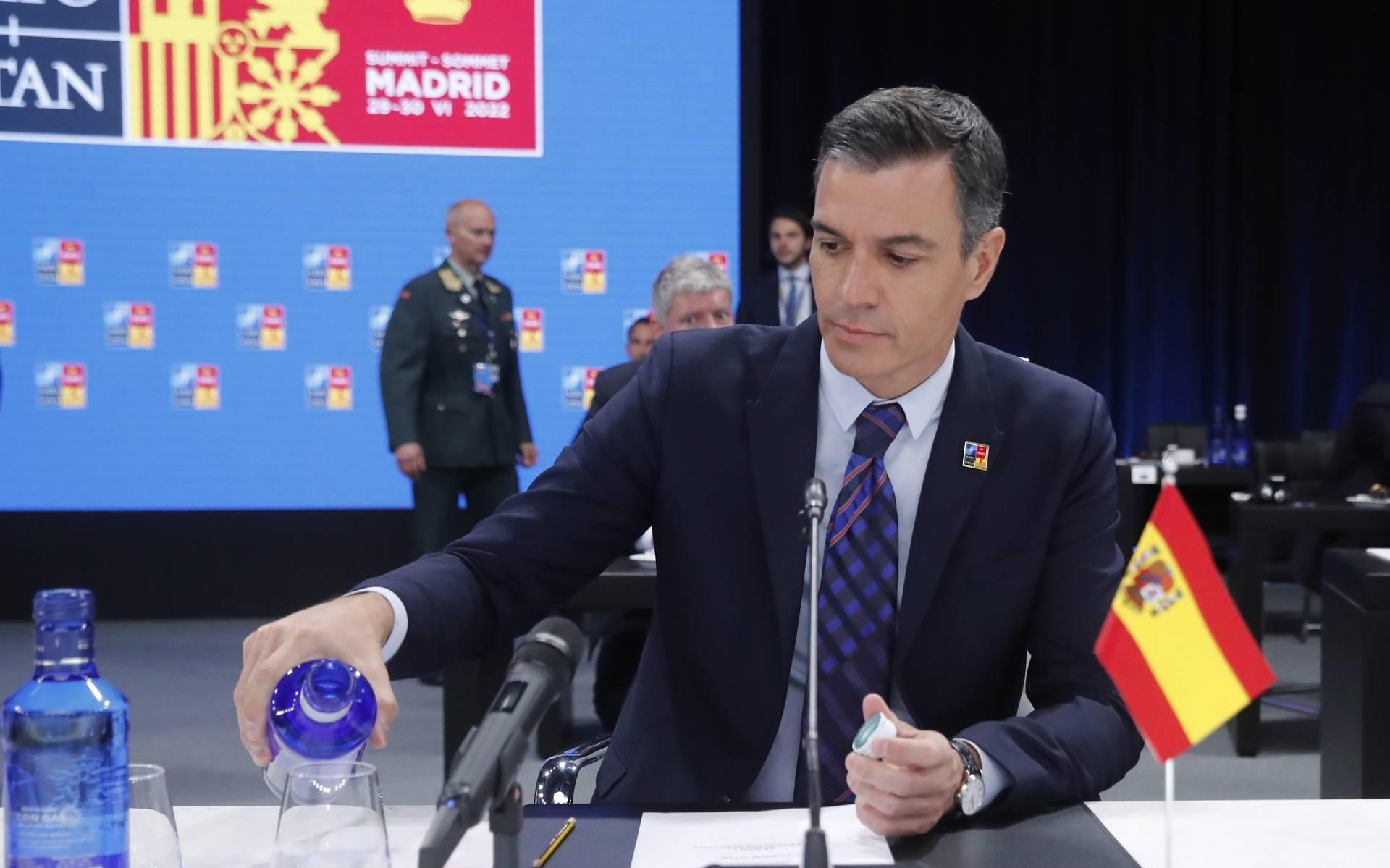 NAVO maakt excuses voor omgekeerde vlag van gastheer Spanje - Dagblad van het Noorden