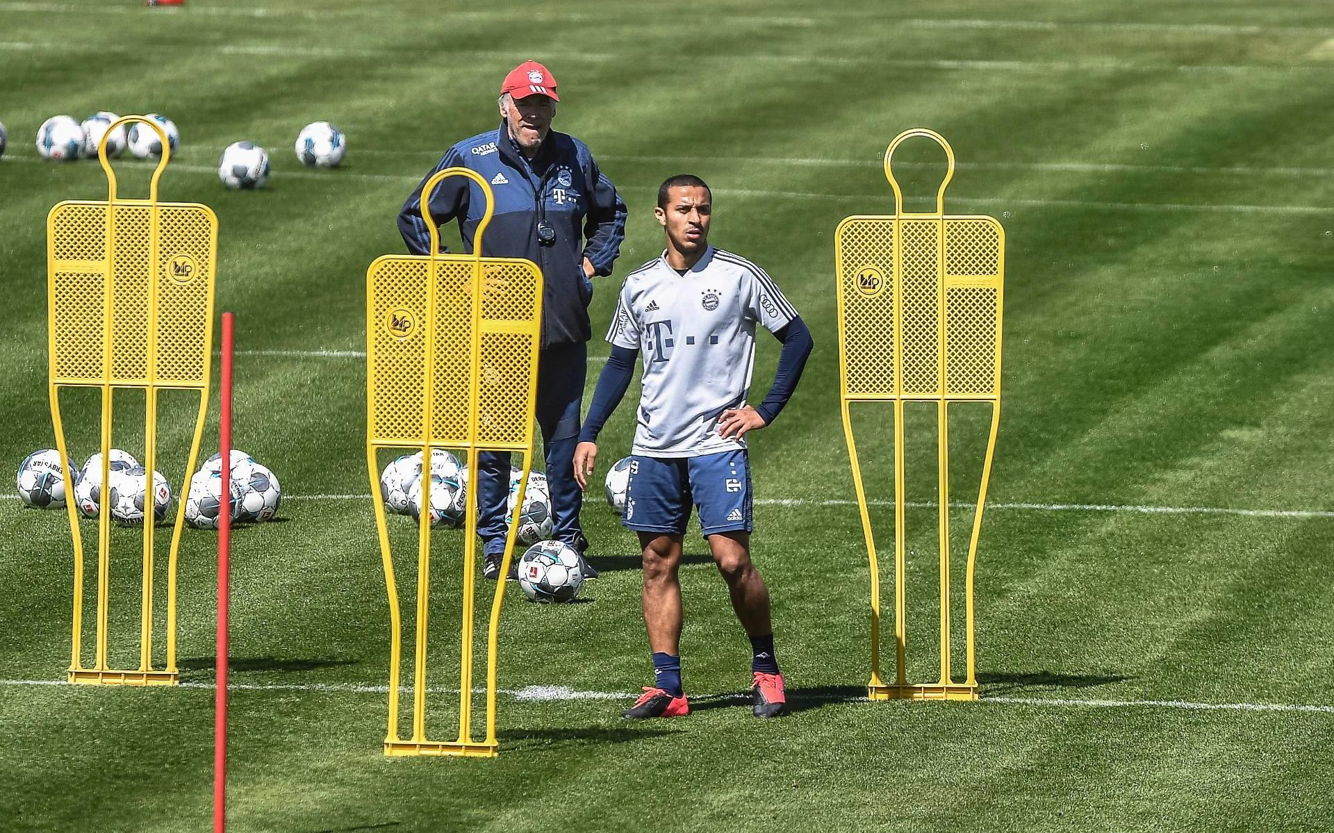 Thiago hervat training bij Bayern München en hoopt op bekerfinale