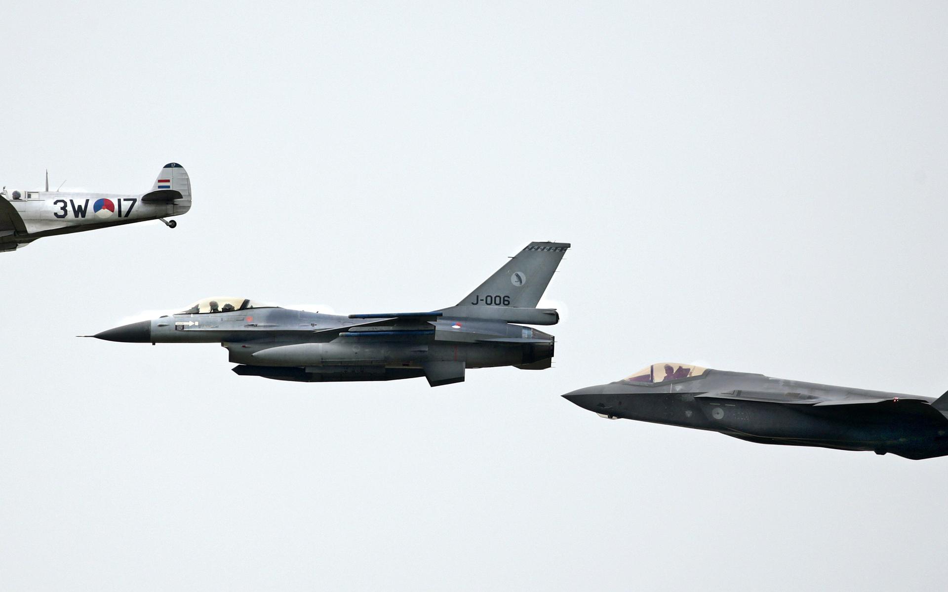 De introductieronde van de F-35 over Nederland. Foto: Archief DvhN