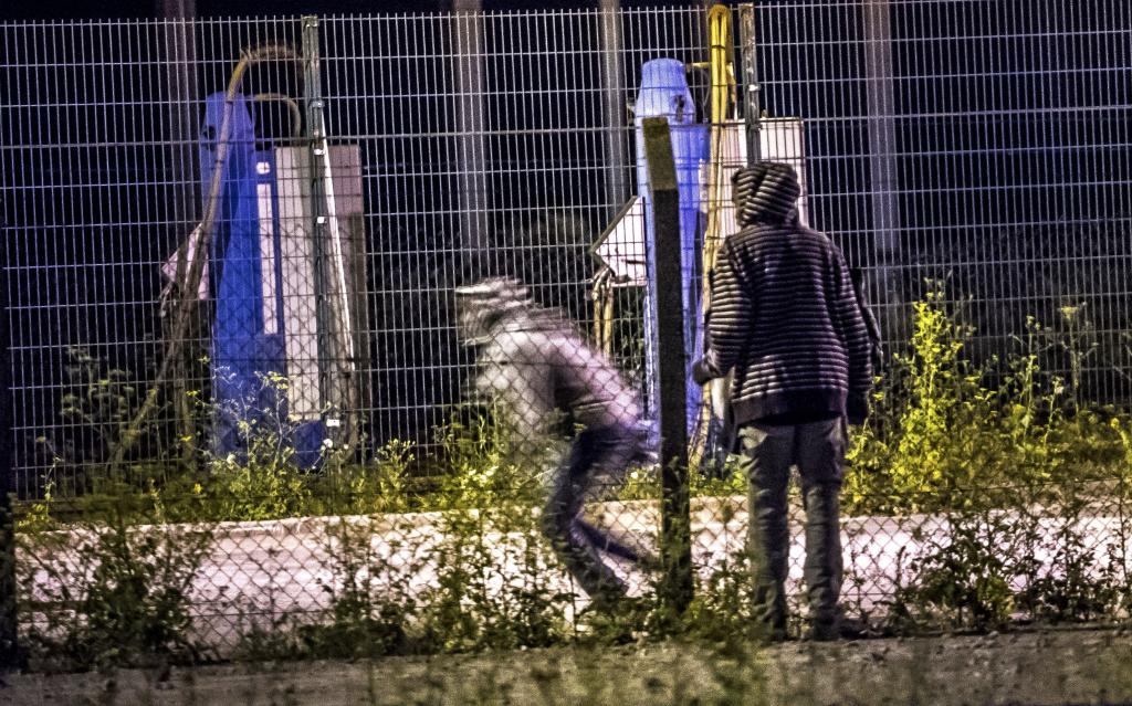 Ring van staal tegen vluchtelingen Calais Dagblad van het Noorden