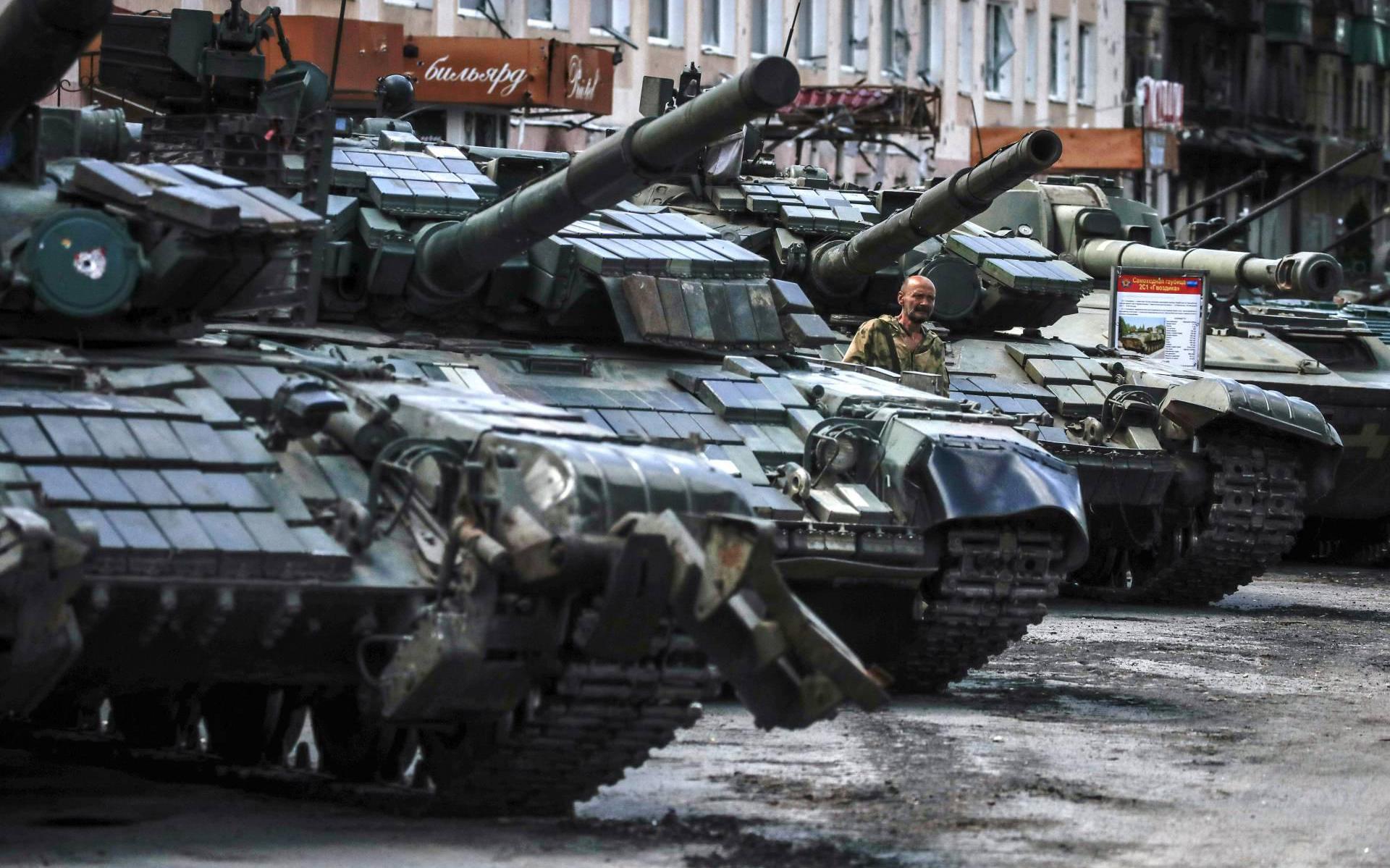 ЛОНДОН: Россия может не удовлетворить весь экспорт вооружений