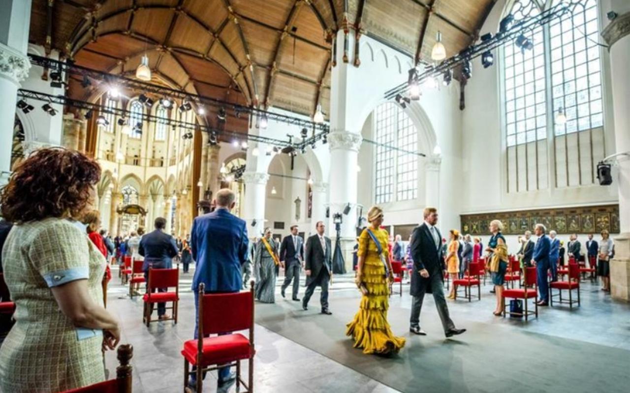 Koning Willem-Alexander en koningin Máxima na afloop van de troonrede op Prinsjesdag in de Grote Kerk in Den Haag Koning Willem-Alexander en koningin Máxima na afloop van de troonrede op Prinsjesdag in de Grote Kerk in Den Haag