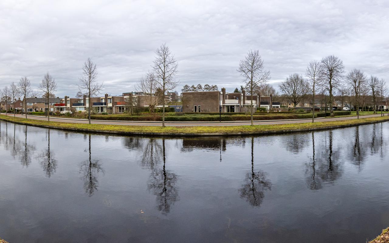 Wordt de wijk de Lariks in Assen binnenkort verwarmd met het water uit de Drentse Hoofdvaart? Daar lijkt het  op. 