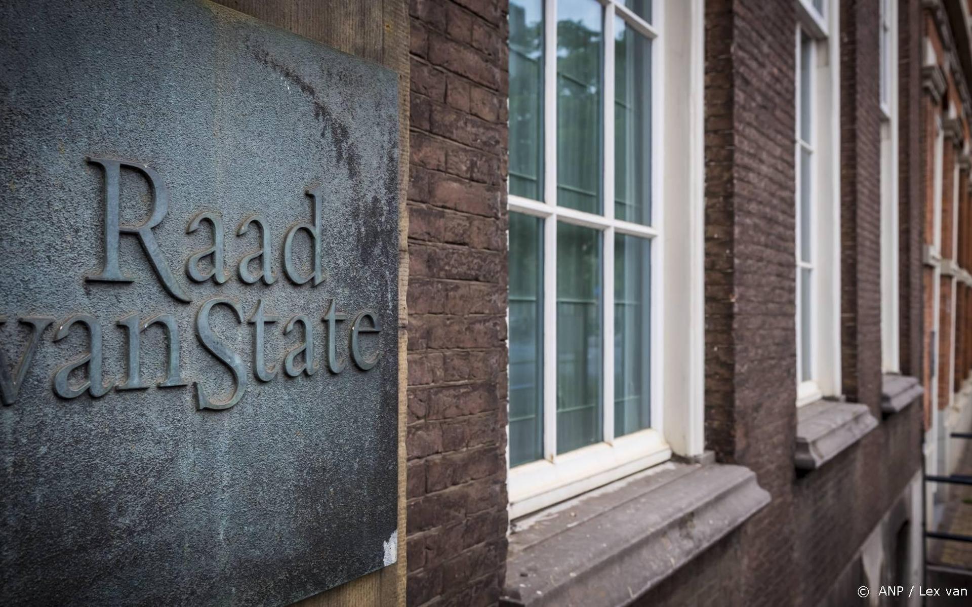 Raad van State: Instituut Mijnbouwschade Groningen (IMG) wees terecht de claim af dat scheuren in ee