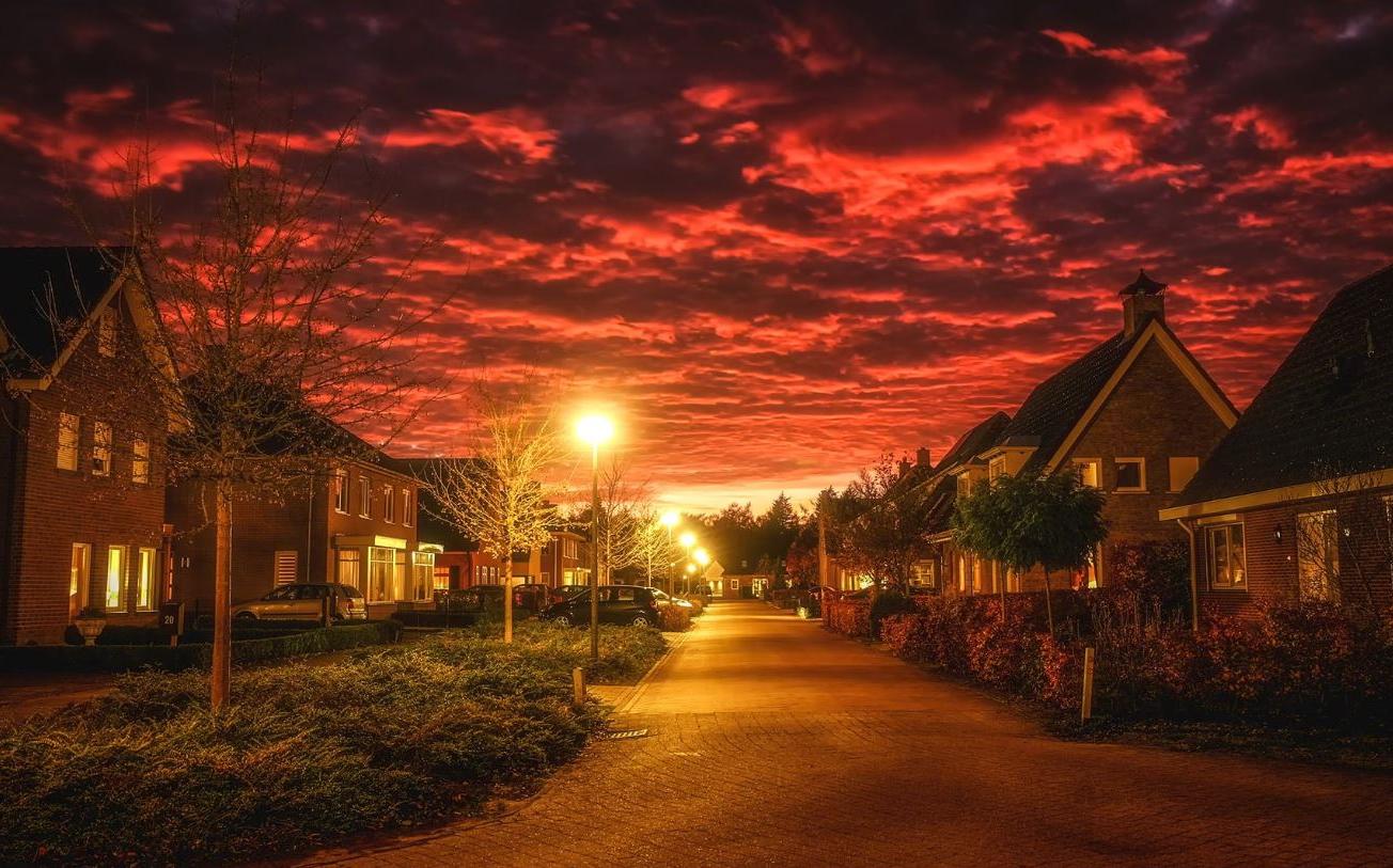 Avondrood, mooi weer aan boord? Nee hoor, maar de foto’s van die rode