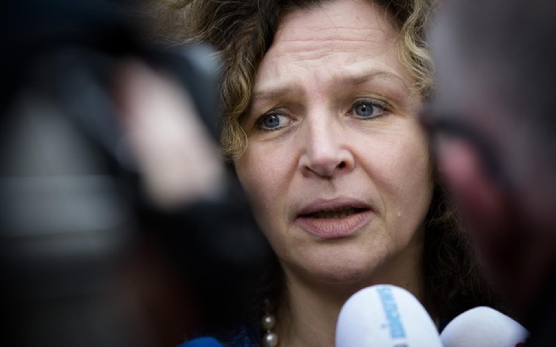 Sportminister: PSV-fans hard aanpakken
