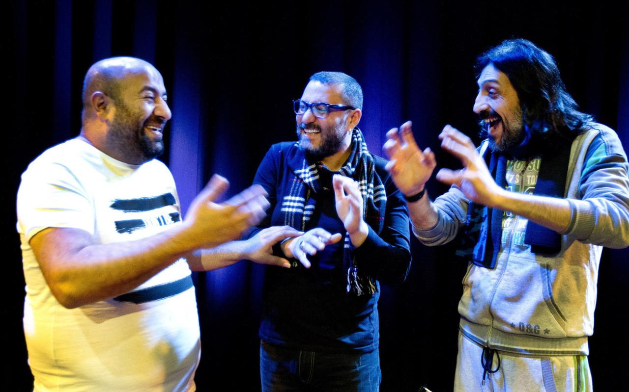 Aytaç Dogan, Hüsnü Senlendirici en Ismail Tunçbilek (vlnr) van het Taksim Trio: ,,We nemen alles als bagage mee.” FOTO PAUL BERGEN Aytaç Dogan, Hüsnü Senlendirici en Ismail Tunçbilek (vlnr) van het Taksim Trio: ,,We nemen alles als bagage mee.” FOTO PAUL BERGEN