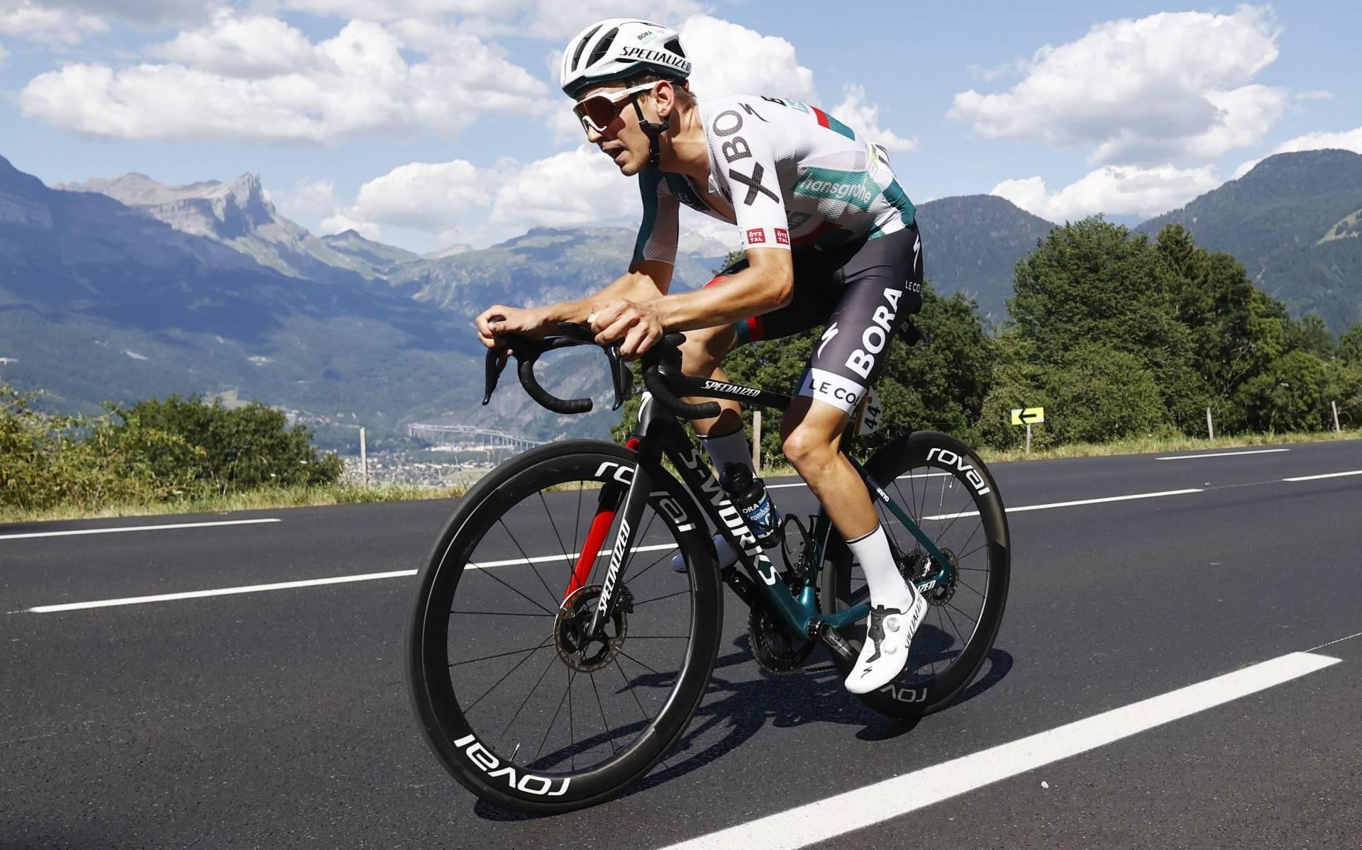 Wielrenner Kämna uit Tour de France wegens verkoudheid - Dagblad van
