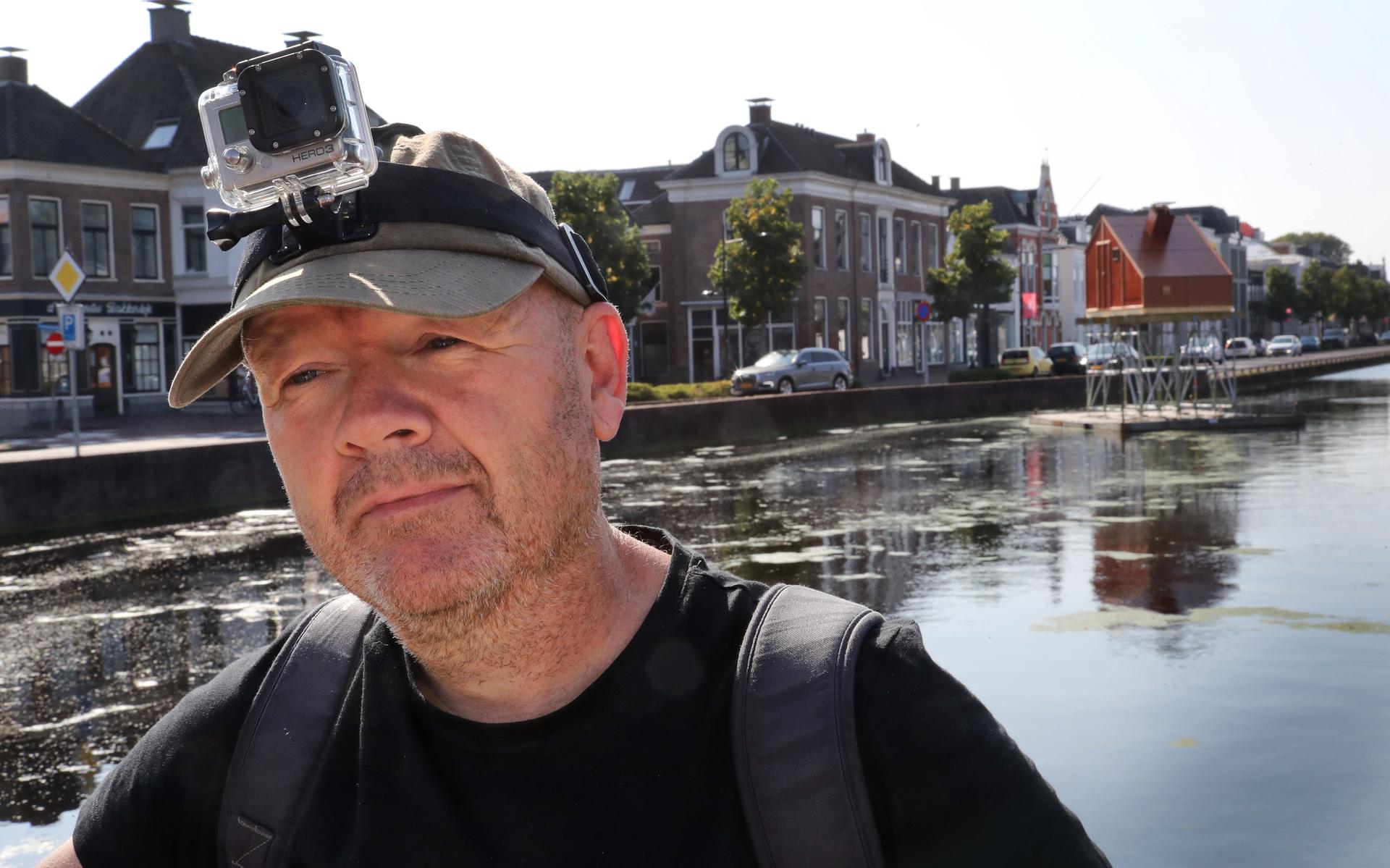 Afgezonderde kunstenaar Arjen Boerstra uit Den Horn zat week lang in hokje van 2,5 bij 3,5 meter in 