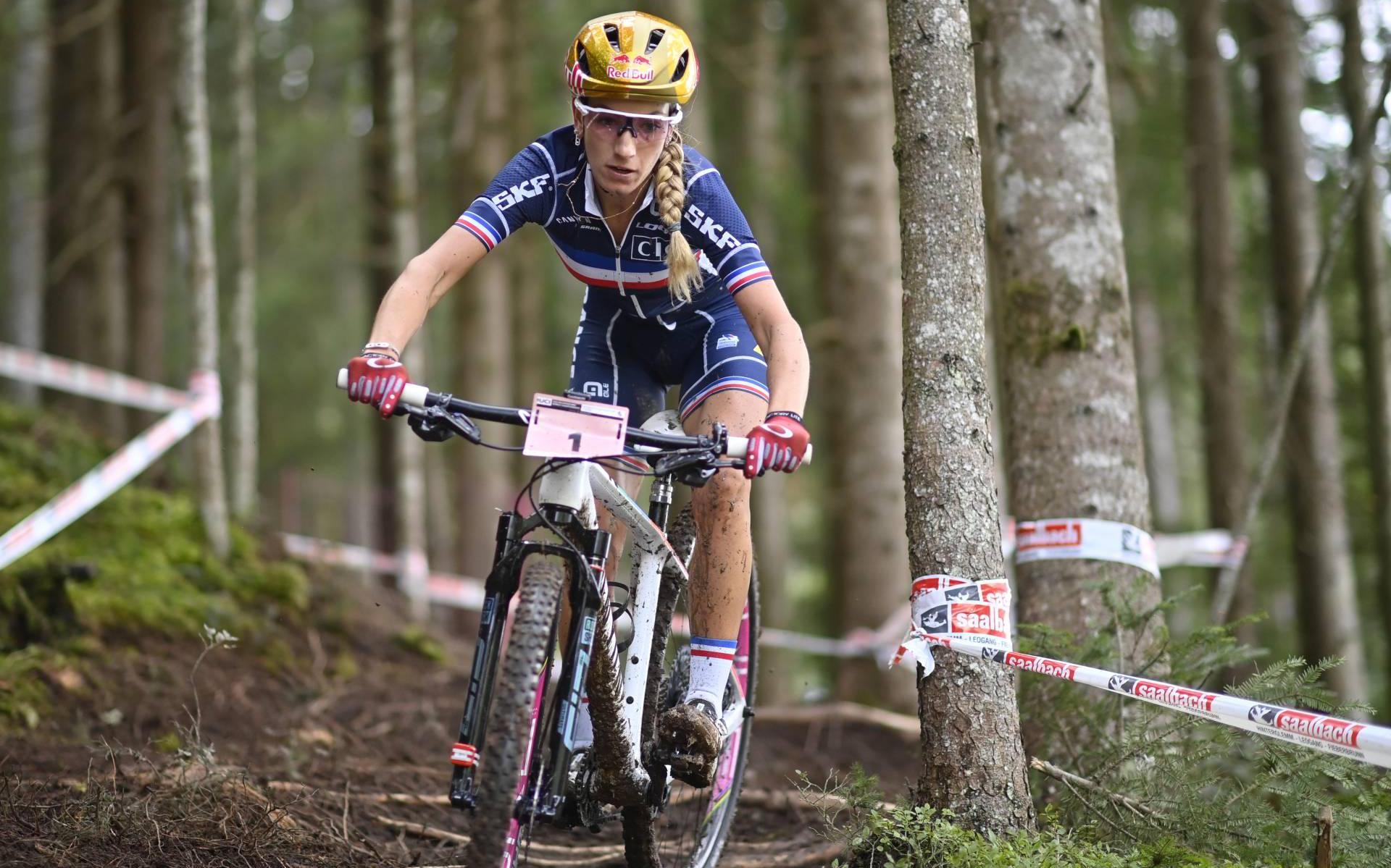 Ferrand-Prévot rijdt onbedreigd naar titel op WK mountainbike