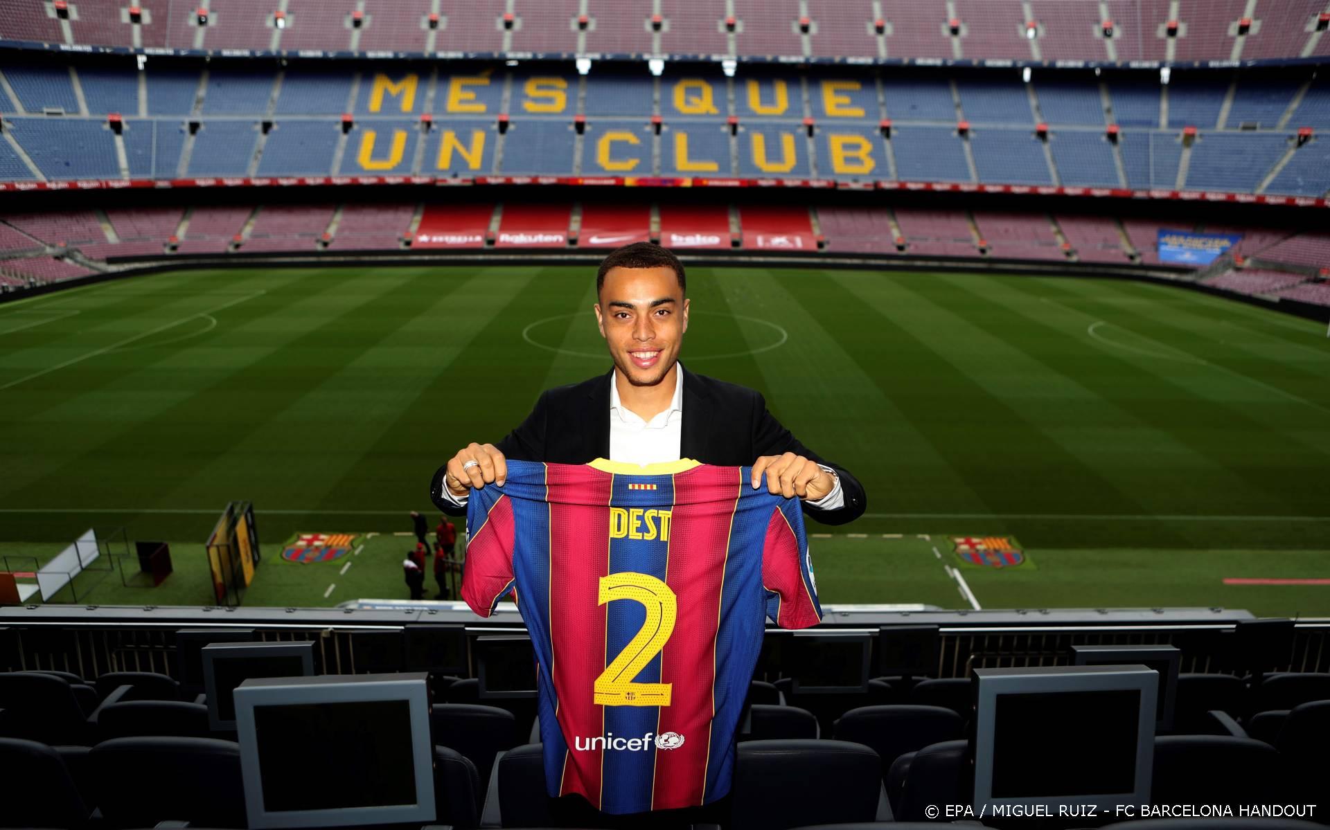 Dest maakt debuut voor FC Barcelona