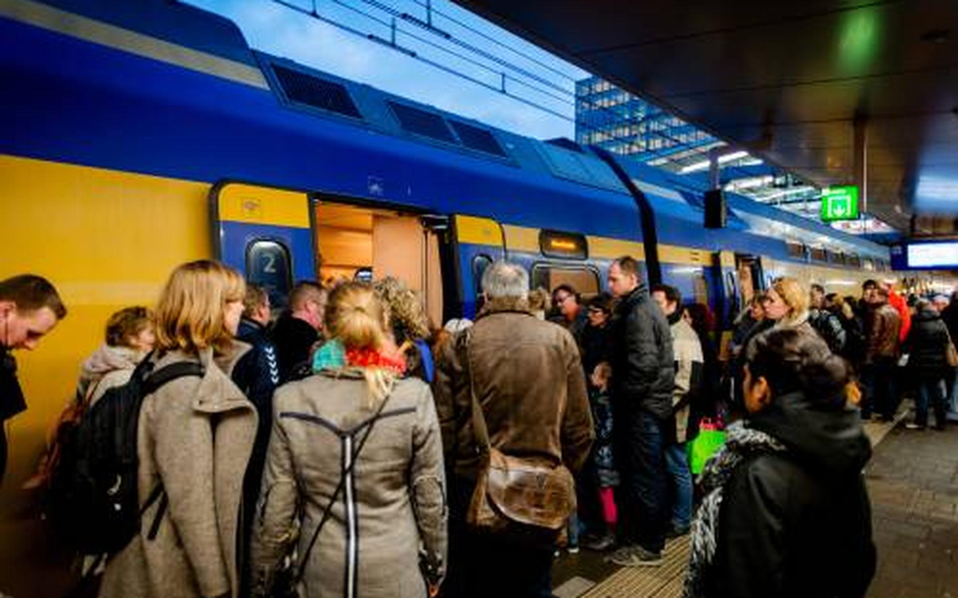 Nu al klachten over nieuwe dienstregeling NS - Dagblad van het Noorden