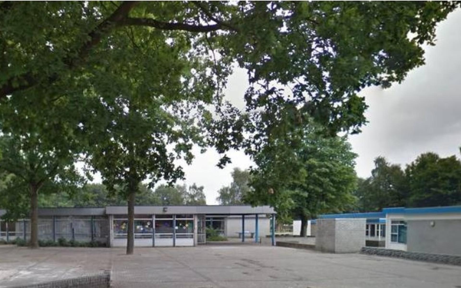 Bouw grote school in Emmer wijk Bargeres nog brug te ver