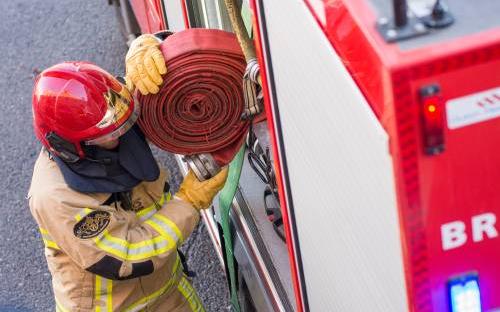 Emmen schrikt op van harde knal: gasfles ontploft in de wijk Angelslo