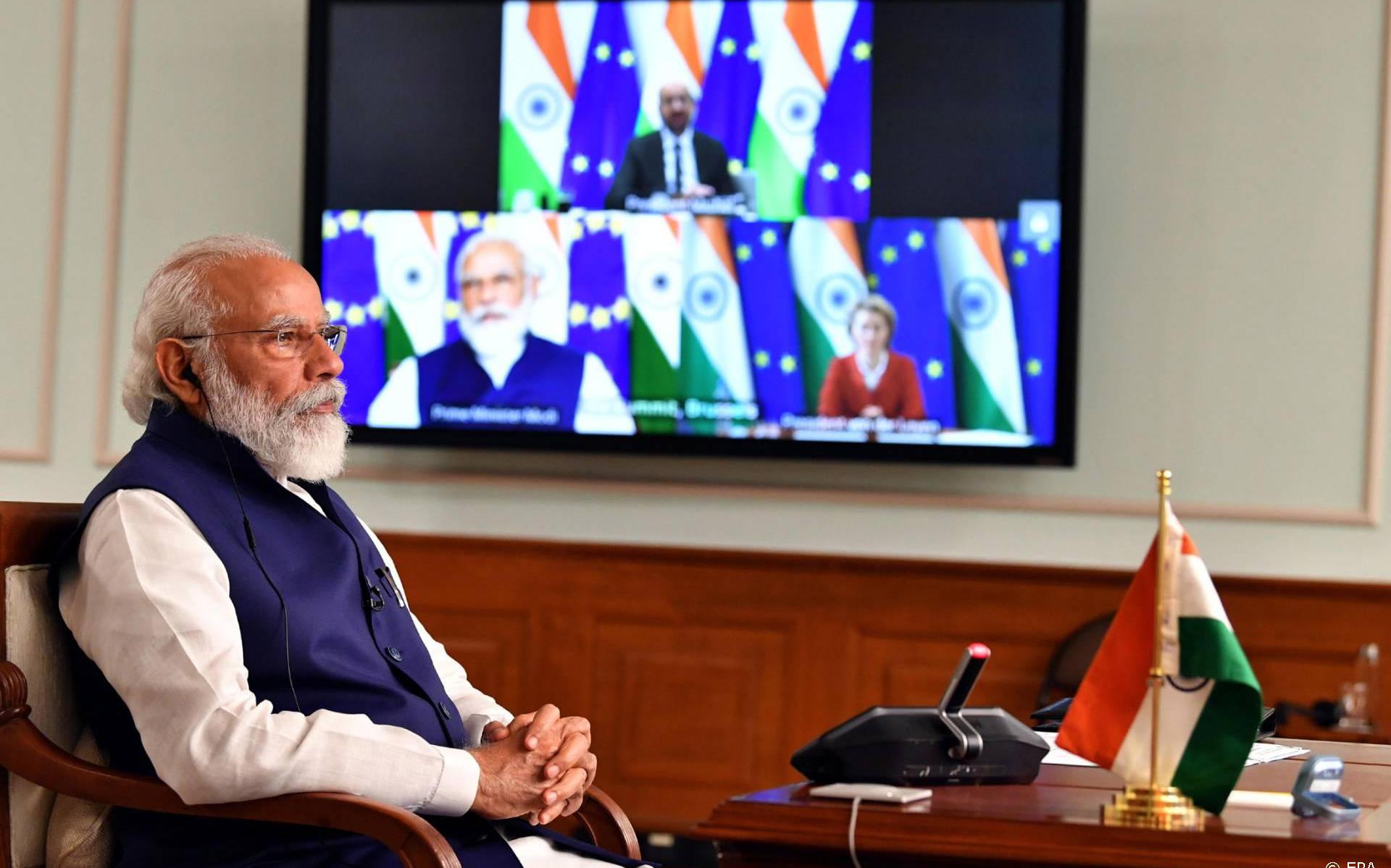 Indiase premier Modi legt eerste steen omstreden hindoetempel