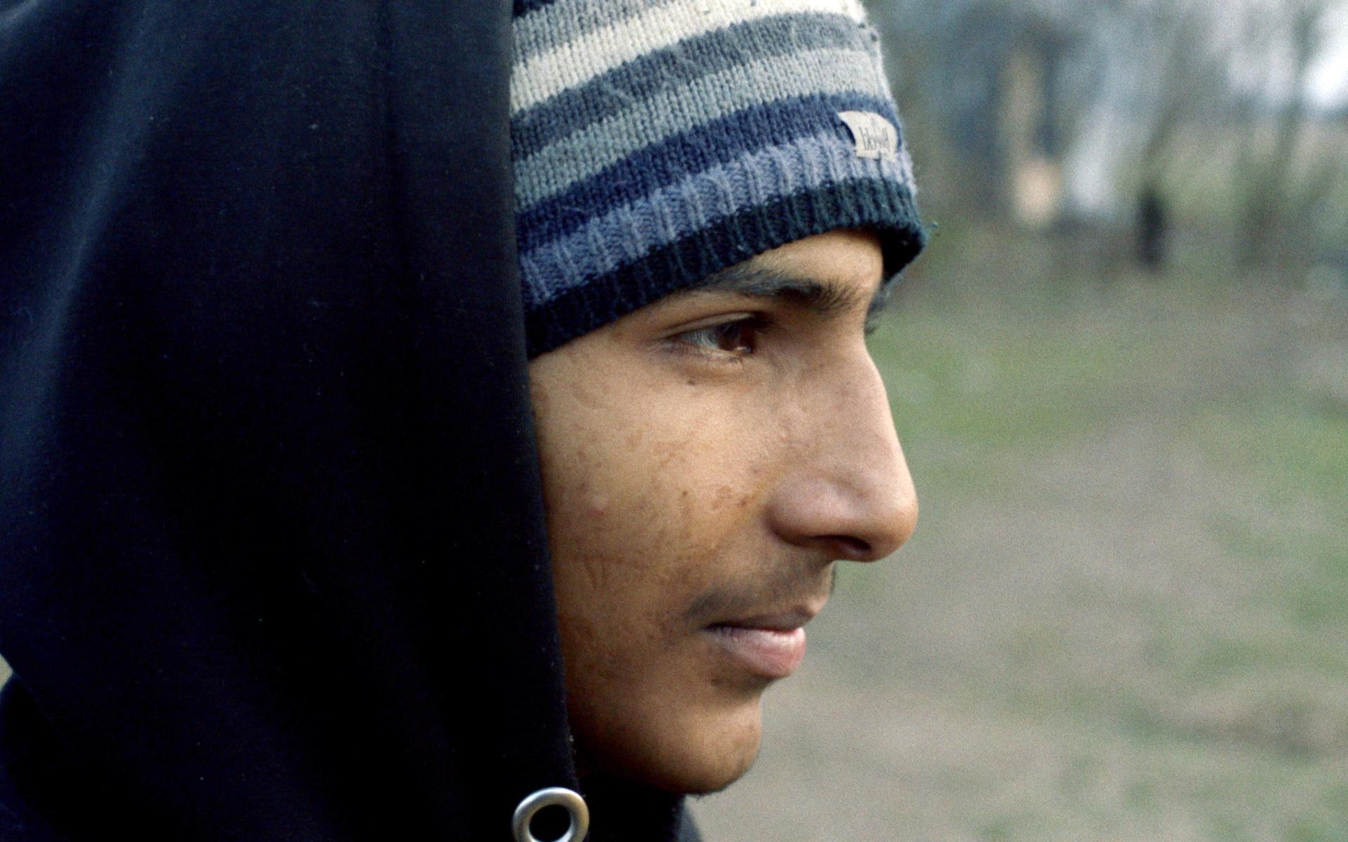 Emmense dengan latar belakang Somalia mempersembahkan film dokumenter pemenang penghargaan Shadow Game kepada Kinepolis Emmen.  Sebuah film tentang orang-orang muda yang melarikan diri dari perang dan kekerasan