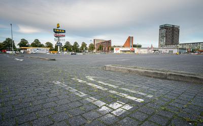 Het Sontplein is dé hotspot van Groningen. Maar dat is in dit geval geen compliment. Op 12 augustus was het in de stad gemiddeld 30 graden, op het Sontplein liep de temperatuur op tot 49 graden.