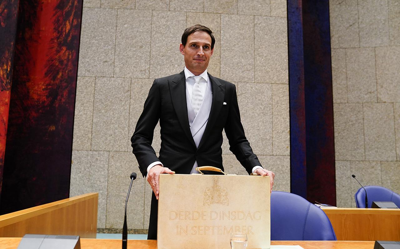 Minister Wopke Hoekstra presenteert de miljoenennota. Minister Wopke Hoekstra presenteert de miljoenennota.
