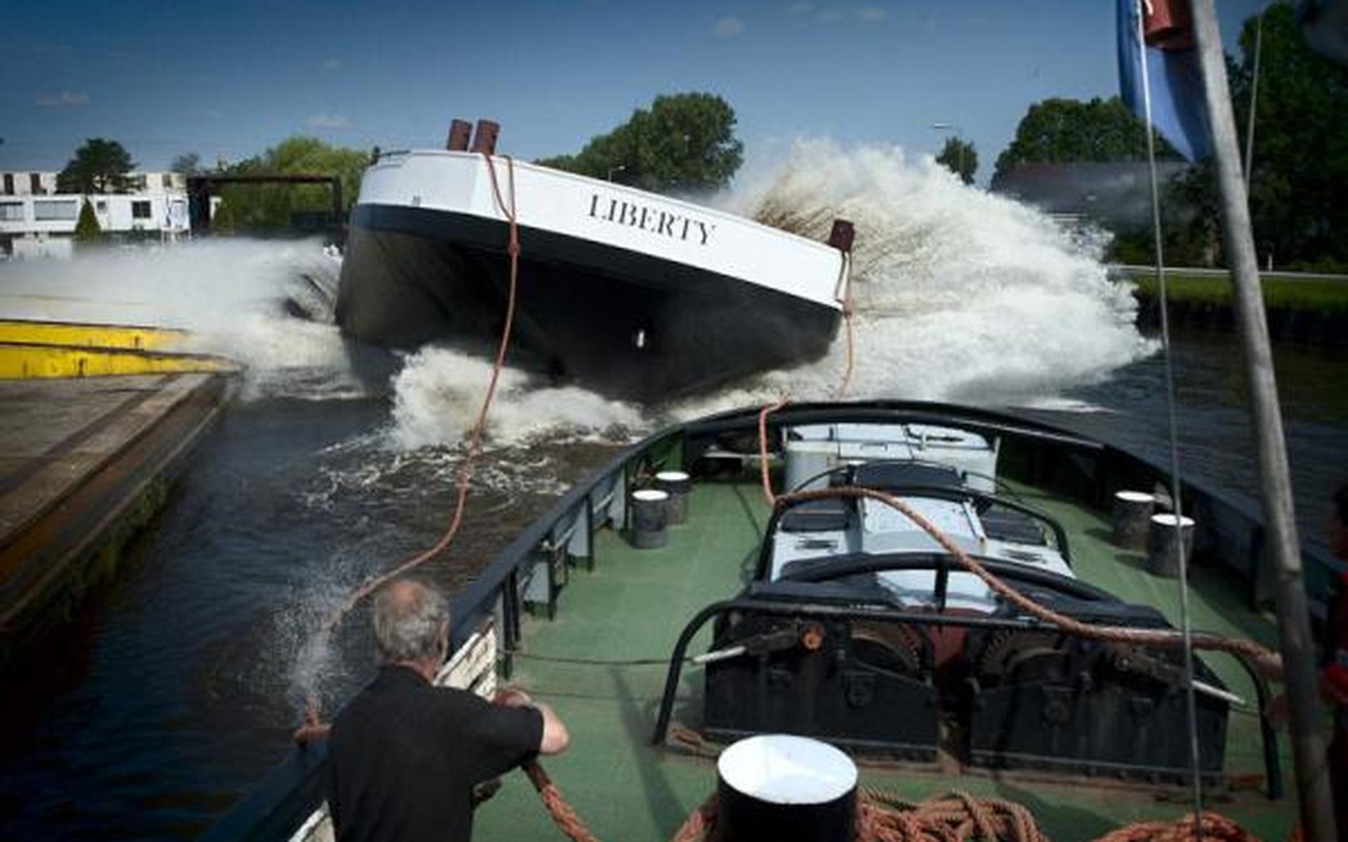 Provincie legt werk scheepswerf Waterhuizen stil