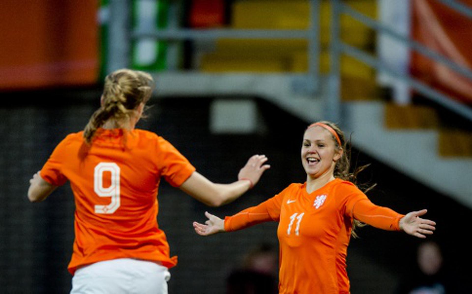 Voetbalsters Oranje verslaan Denemarken