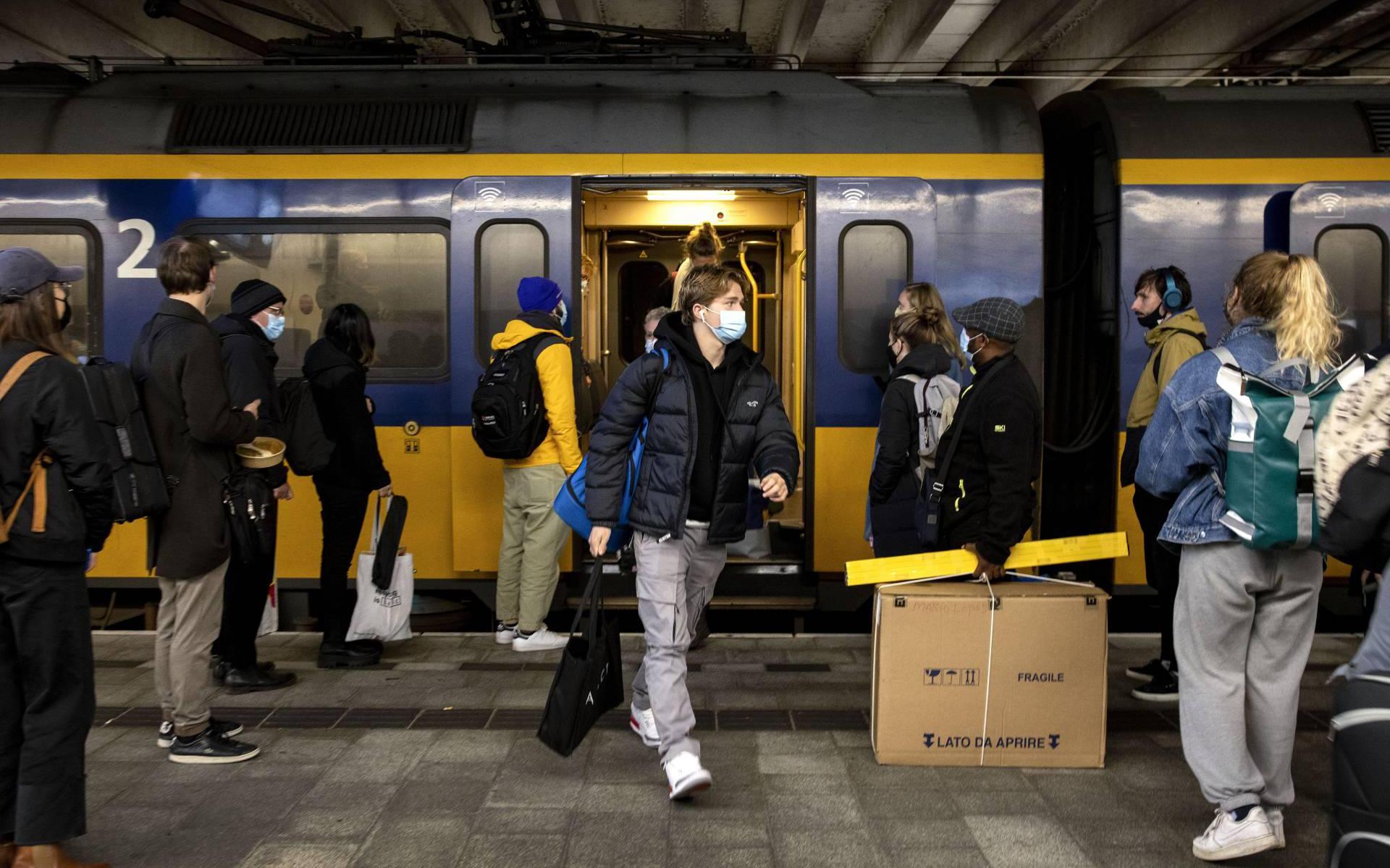 NS Laat Minder Treinen Rijden In De Avond - Dagblad Van Het Noorden