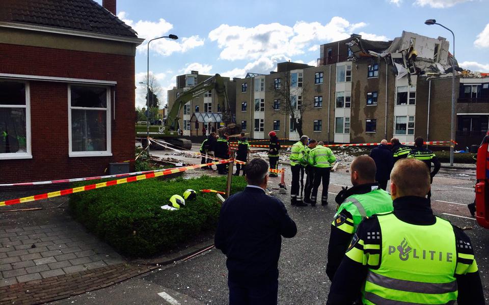 Explosie in Veendam (Foto: Pieter Broesder/DvhN)