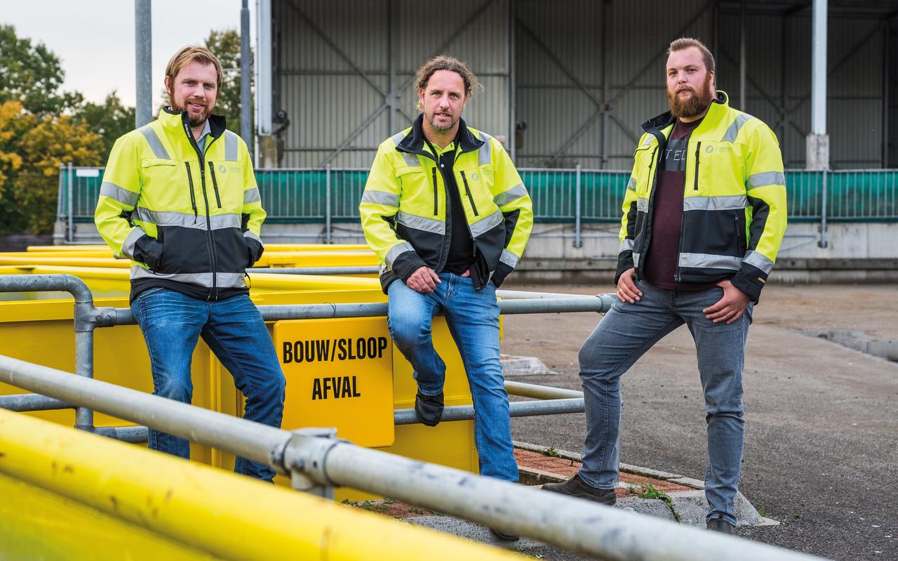 Mark O'Connor, René van Gils en Andries Kaptijn van Sortas Recycling beginnen op 2 november met de milieustraat in Meppel. Mark O'Connor, René van Gils en Andries Kaptijn van Sortas Recycling beginnen op 2 november met de milieustraat in Meppel.